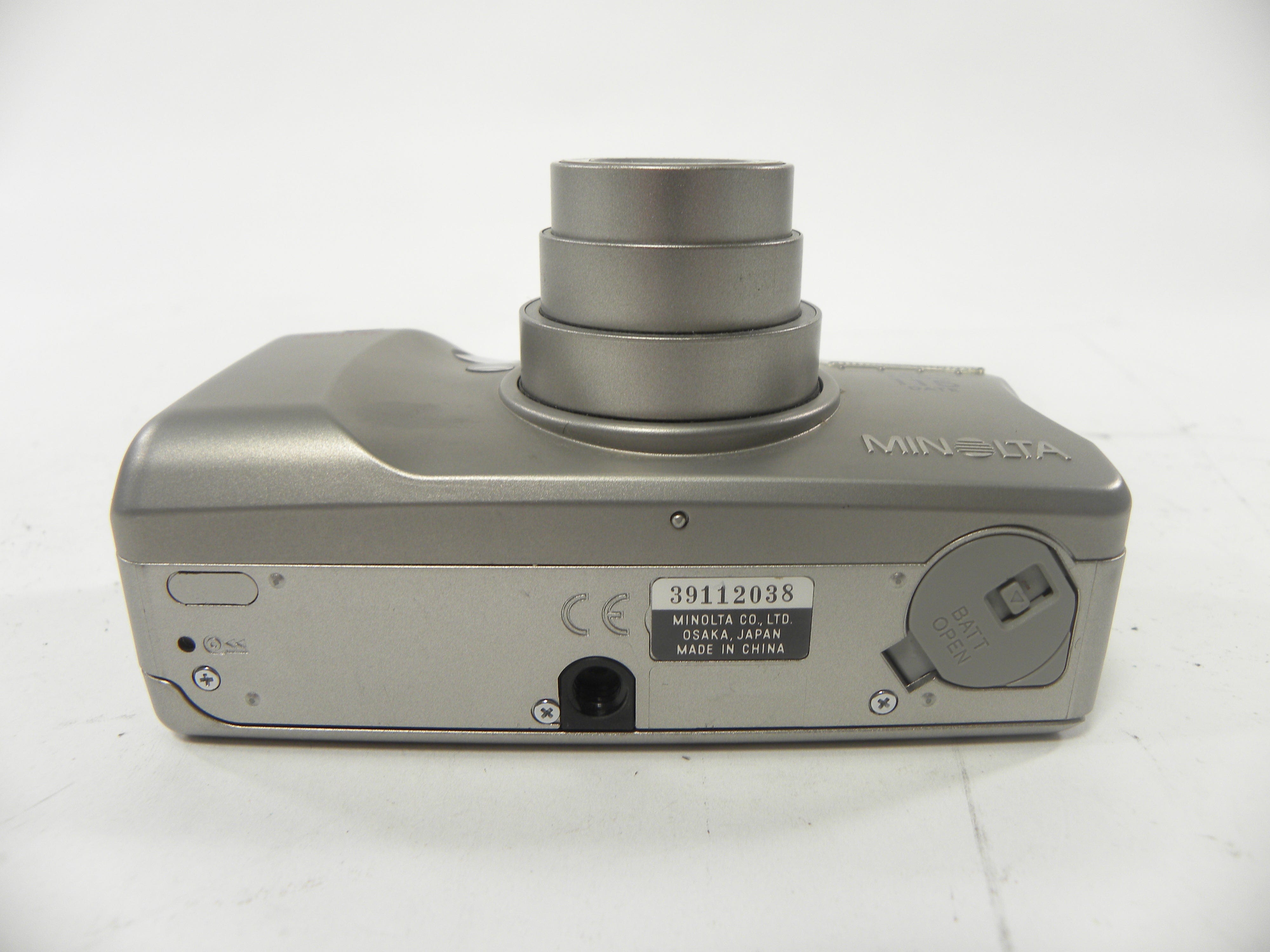 Minolta Freedom Zoom 115 Date 35mm camera