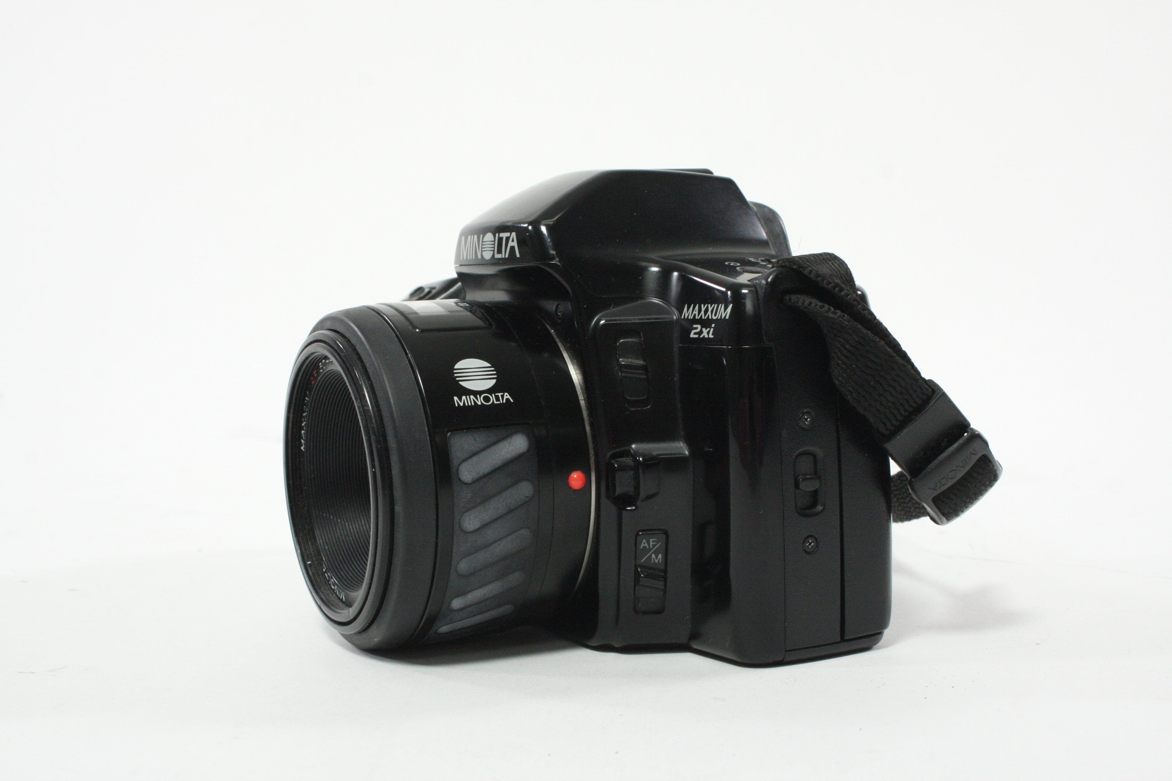 Minolta Maxxum 2xi 35mm SLR Camera with 50mm f/1.7 AF Lens