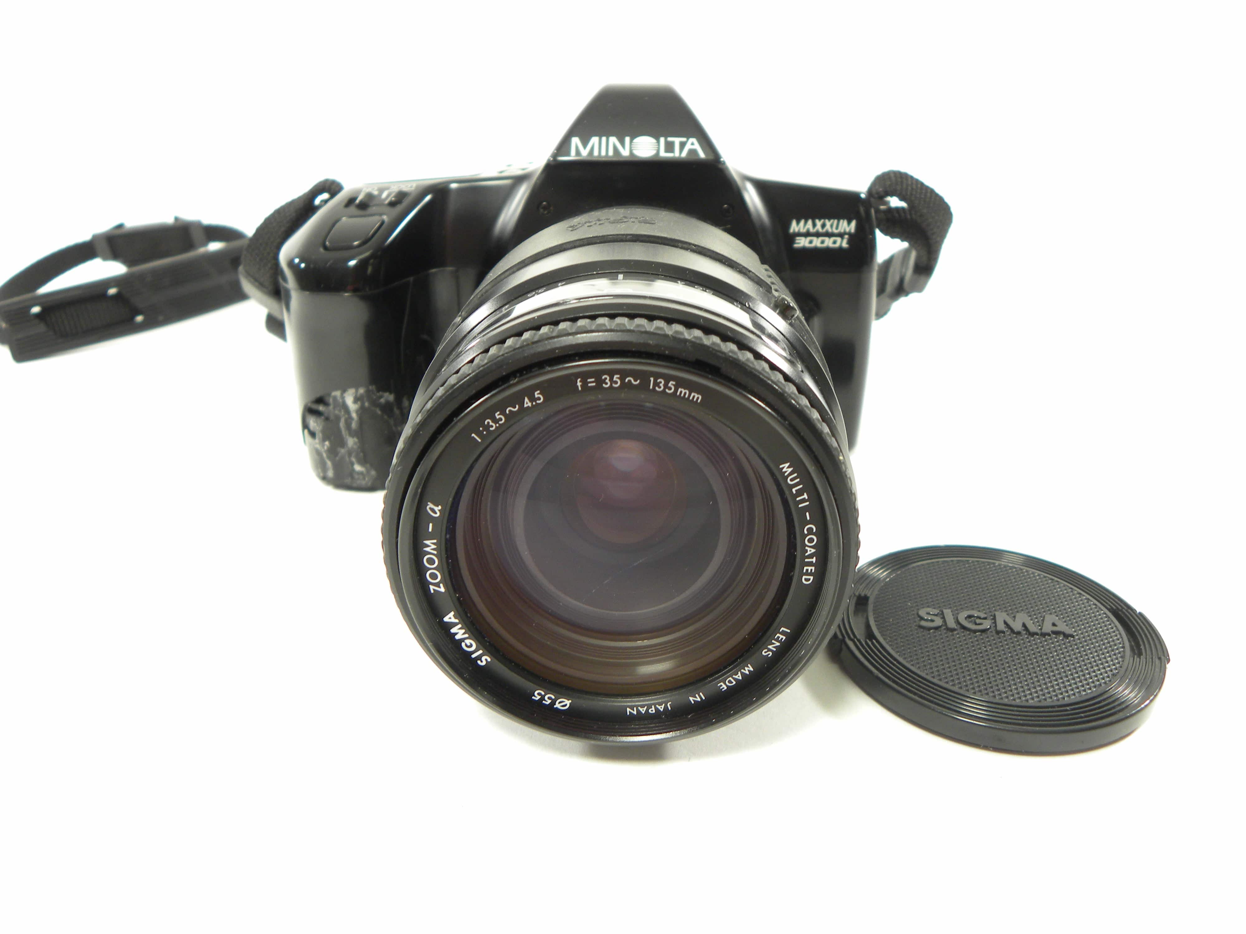Minolta Maxxum 3000i 35mm SLR w/Sigma Zoom MC 135mm f3.5-4.5