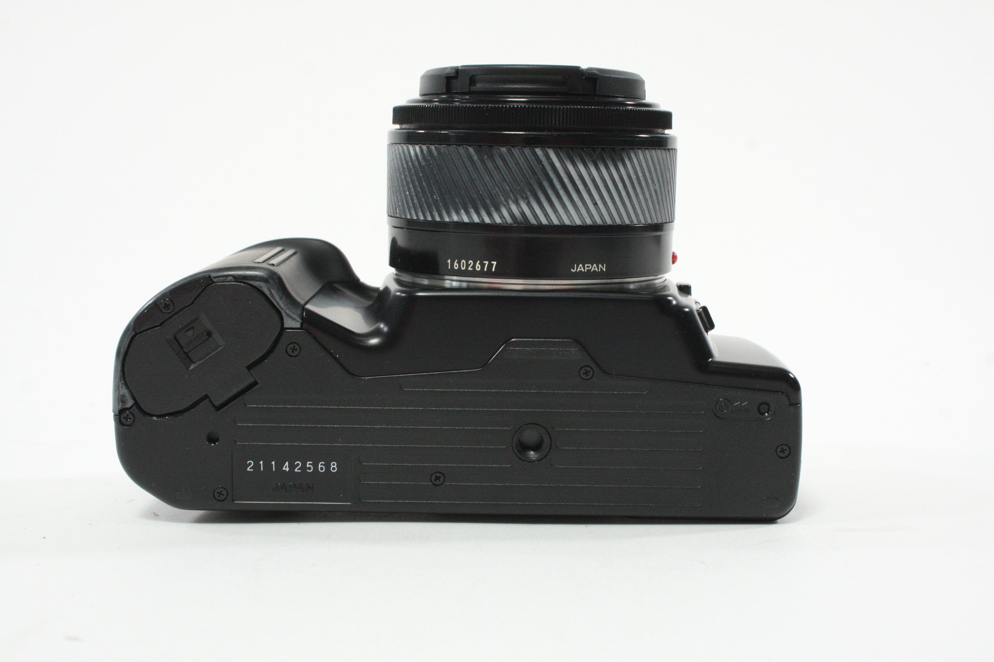 Minolta Maxxum 3Xi 35mm SLR Camera with 50mm f/1.7 Lens