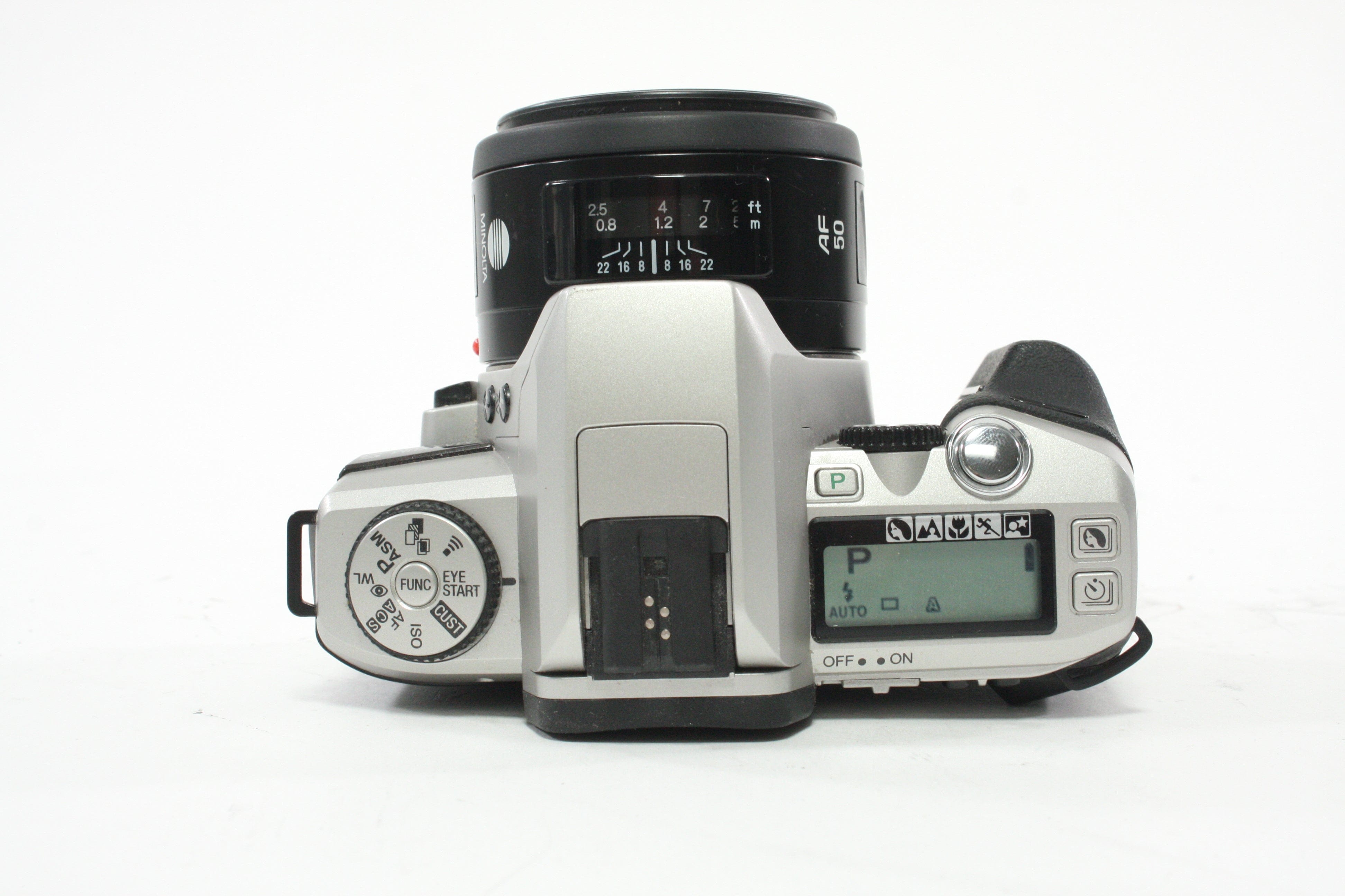 Minolta Maxxum 5 35mm SLR Camera with 50mm f/1.7