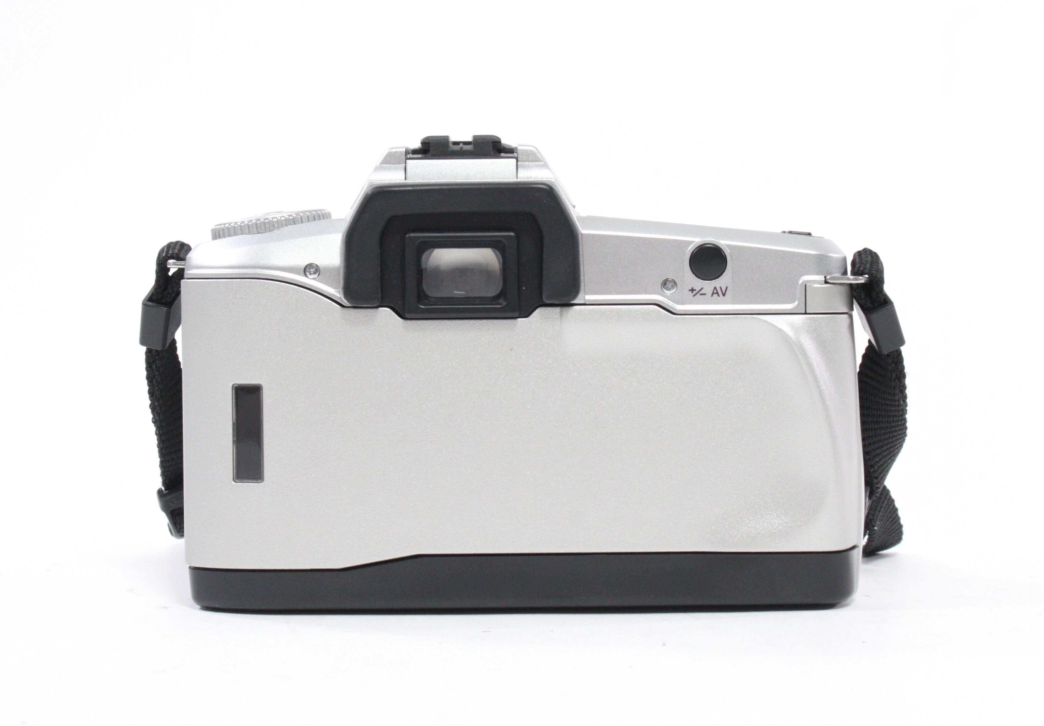 Minolta Maxxum 50 35mm Camera with 28-100mm f/3.5-5.6 Lens
