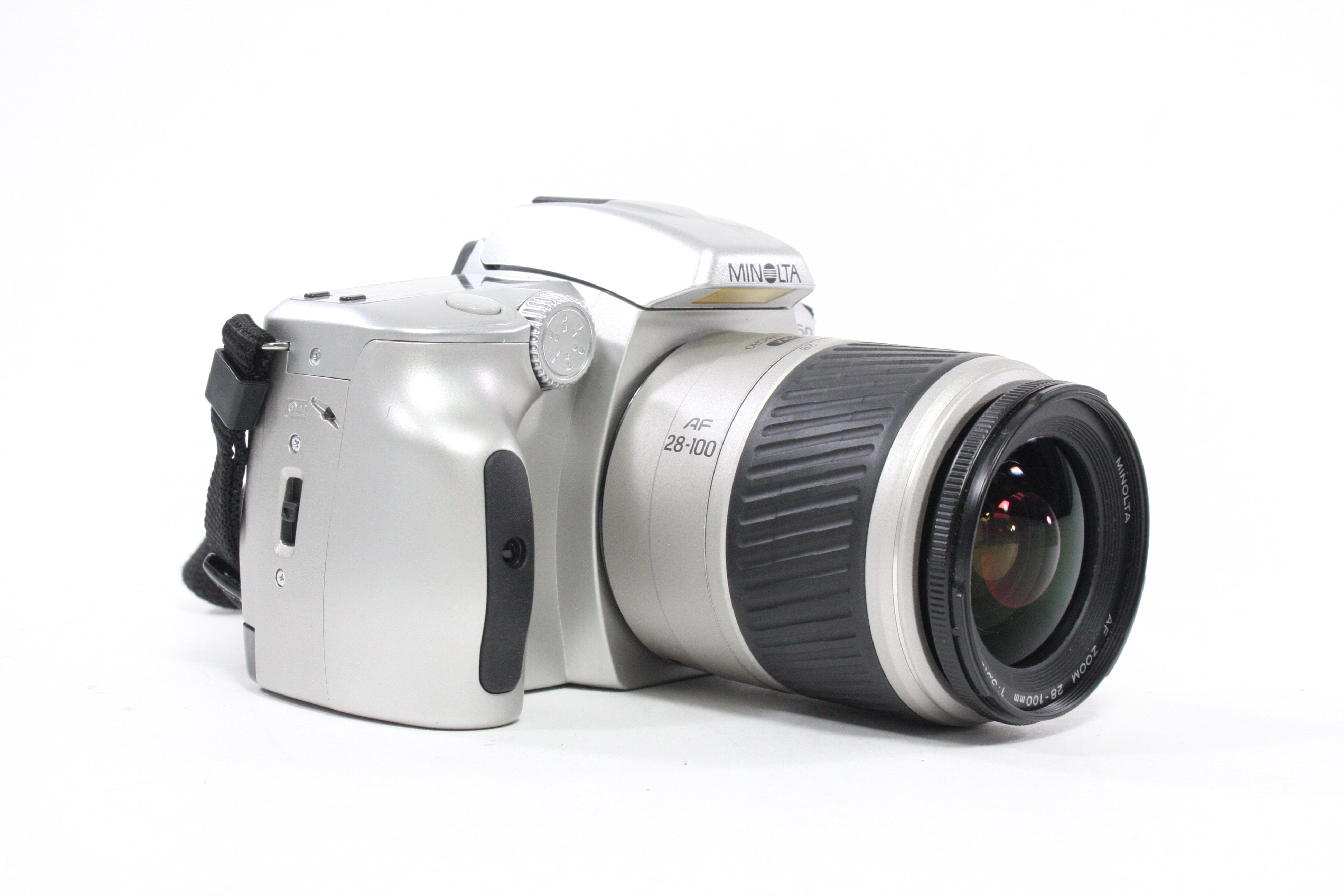 Minolta Maxxum 50 35mm Camera with 28-100mm f/3.5-5.6 Lens