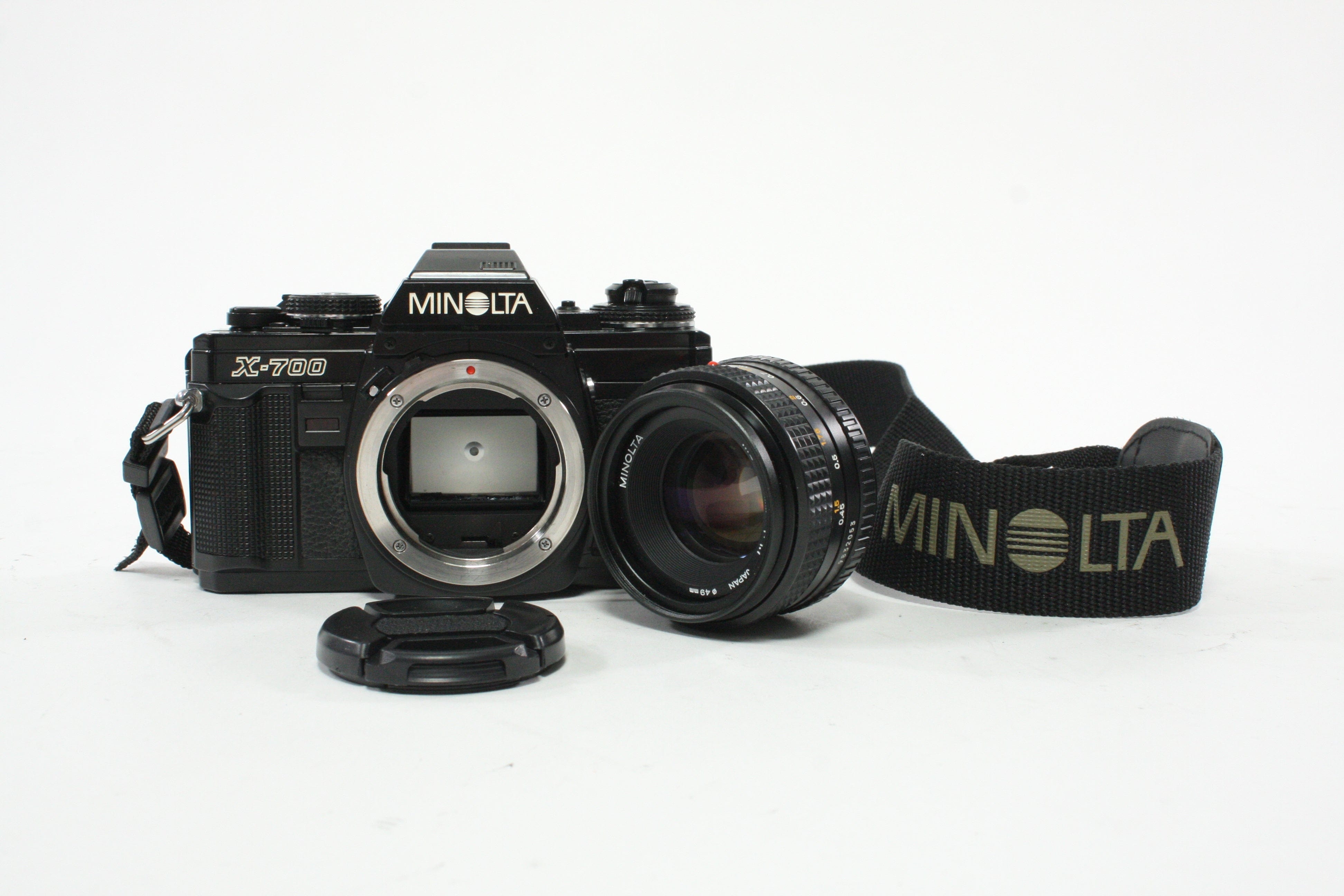Minolta X-700 35mm SLR Camera with 50mm f/1.7 MD Lens