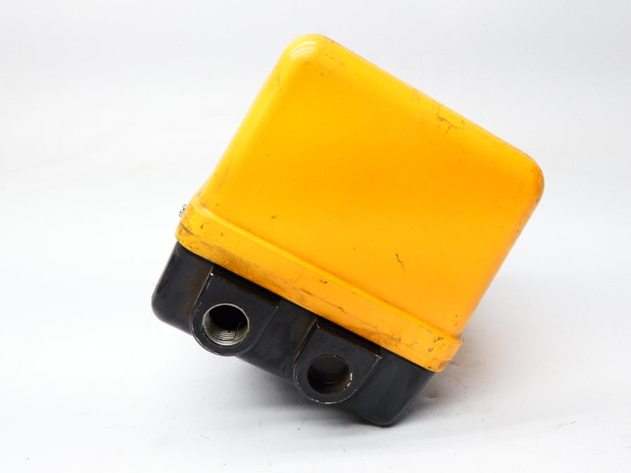 WORCESTER CONTROLS 2075R 115VAC 1.5A  UNMP