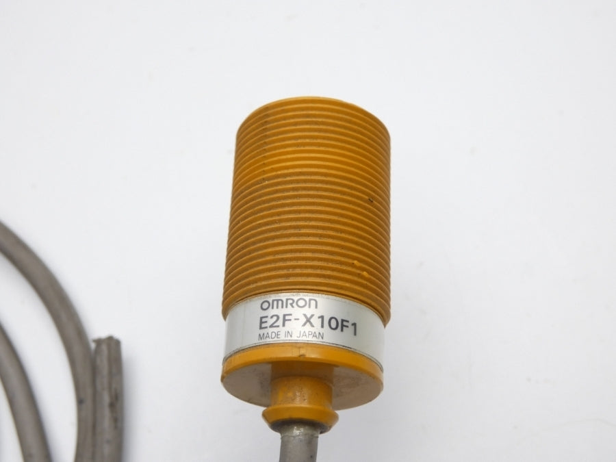 OMRON E2F-X10F1 12-24VDC UNMP
