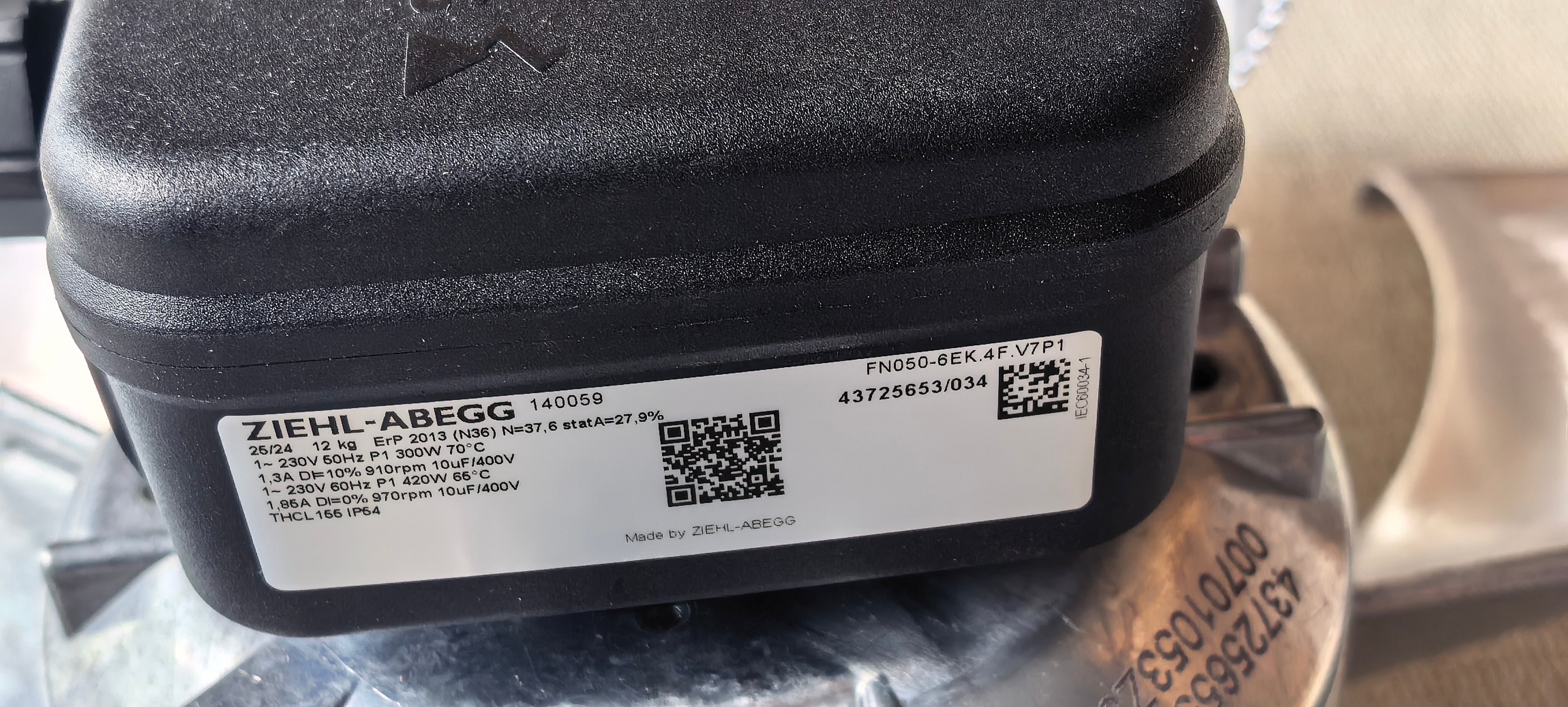 FN050-6EK.4F.V7P1 ZIEHL-ABEGG Axial Fan 230V 0.27kW 1.25A 900rpm