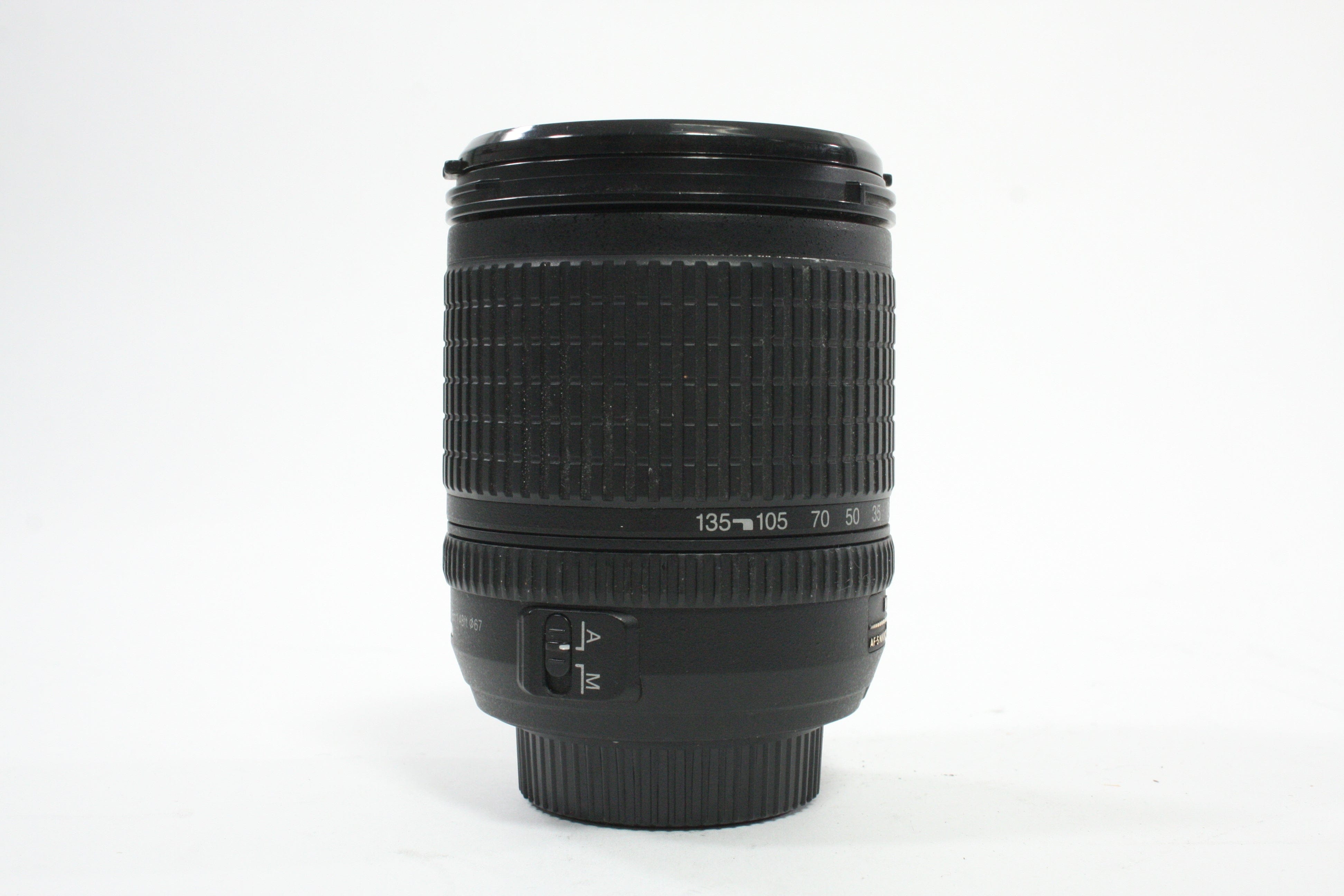 Nikon 18-135mm f/3.5-5.6 G ED Nikkor AF-S Lens for Nikon F Mount