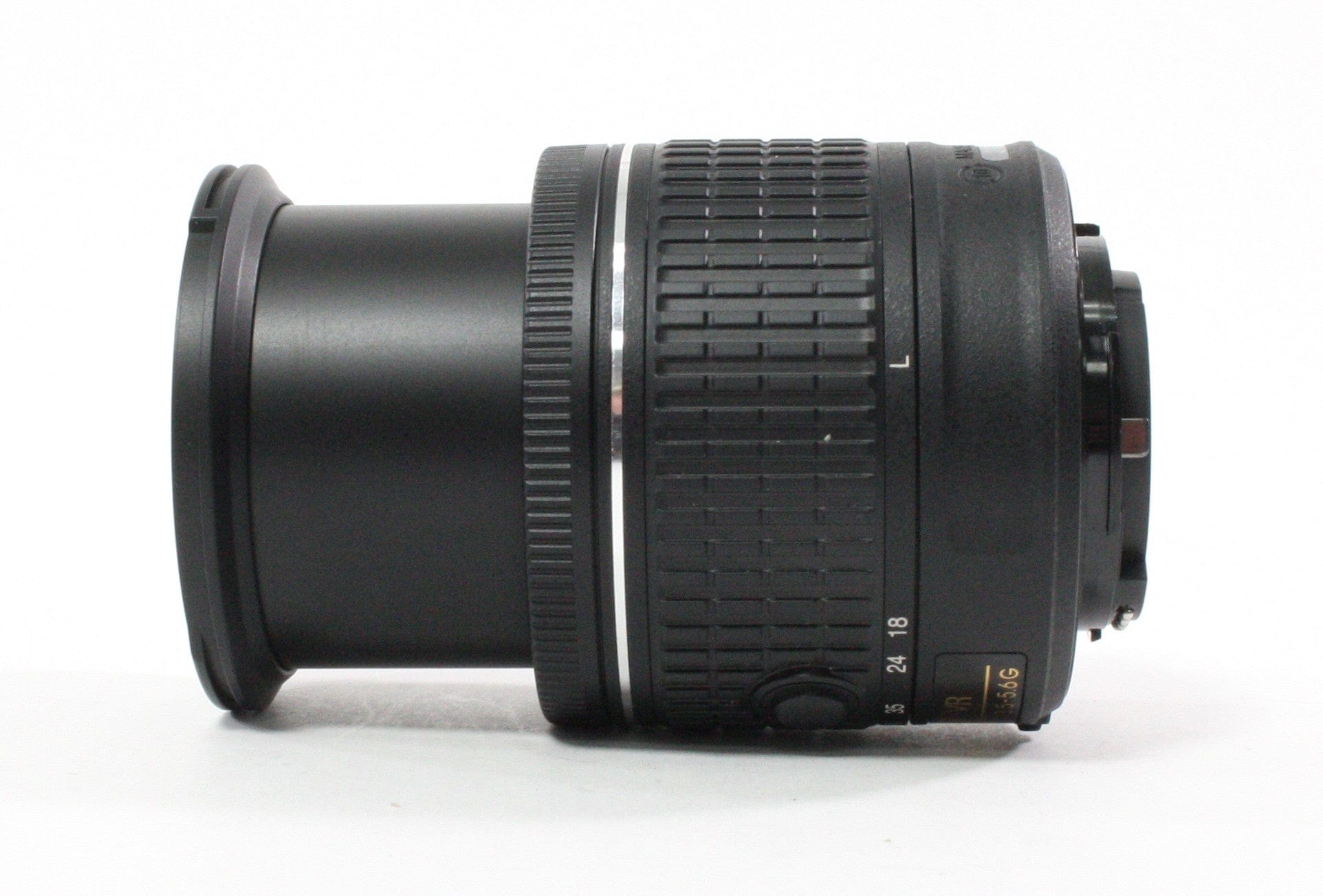 Nikon 18-55mm f/3.5-5.6G VR Lens for Nikon F Mount