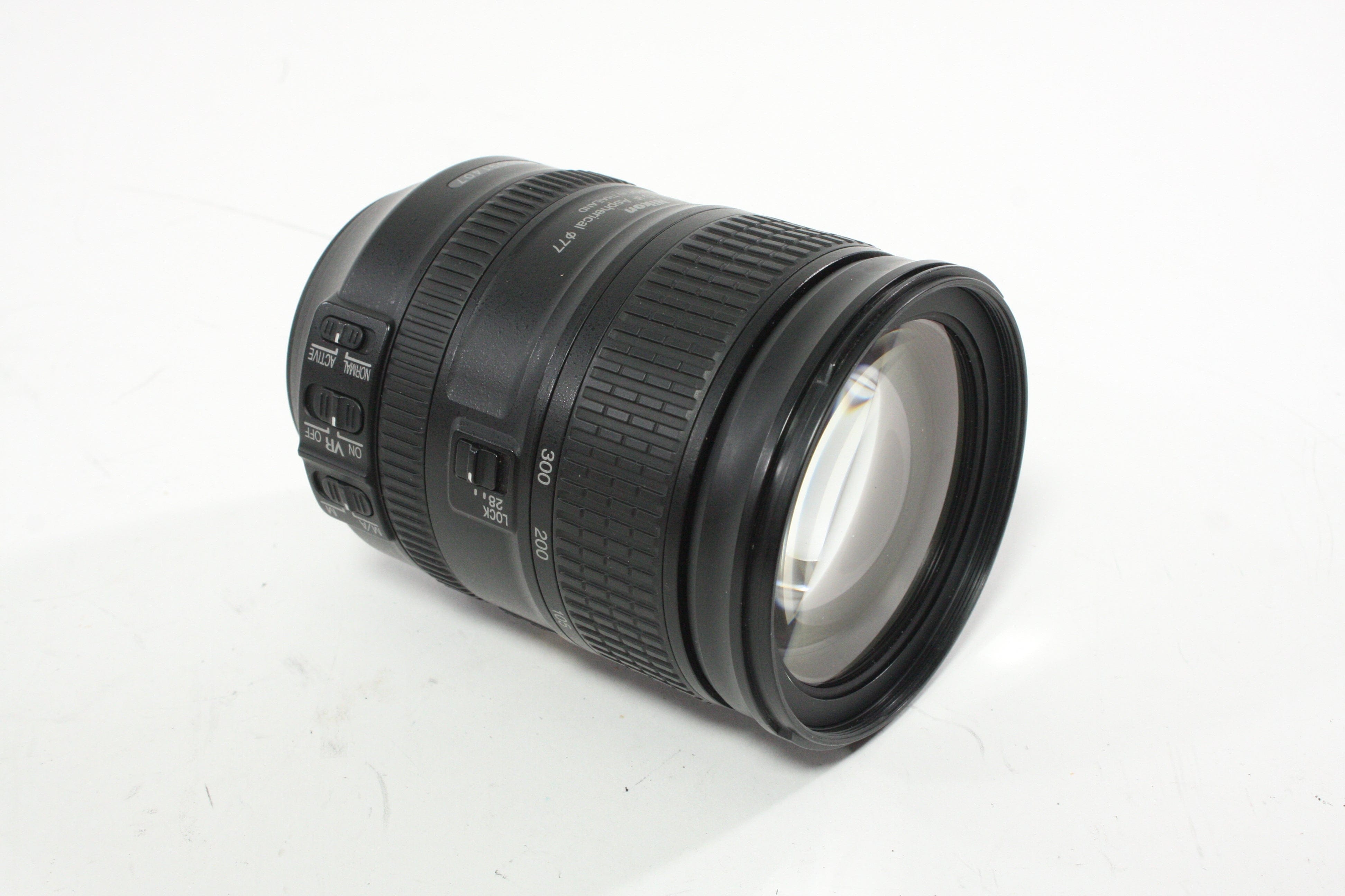 Nikon 28-300mm f/3.5-5.6G ED VR SWM AF-S Nikkor Lens for Nikon AF Mount