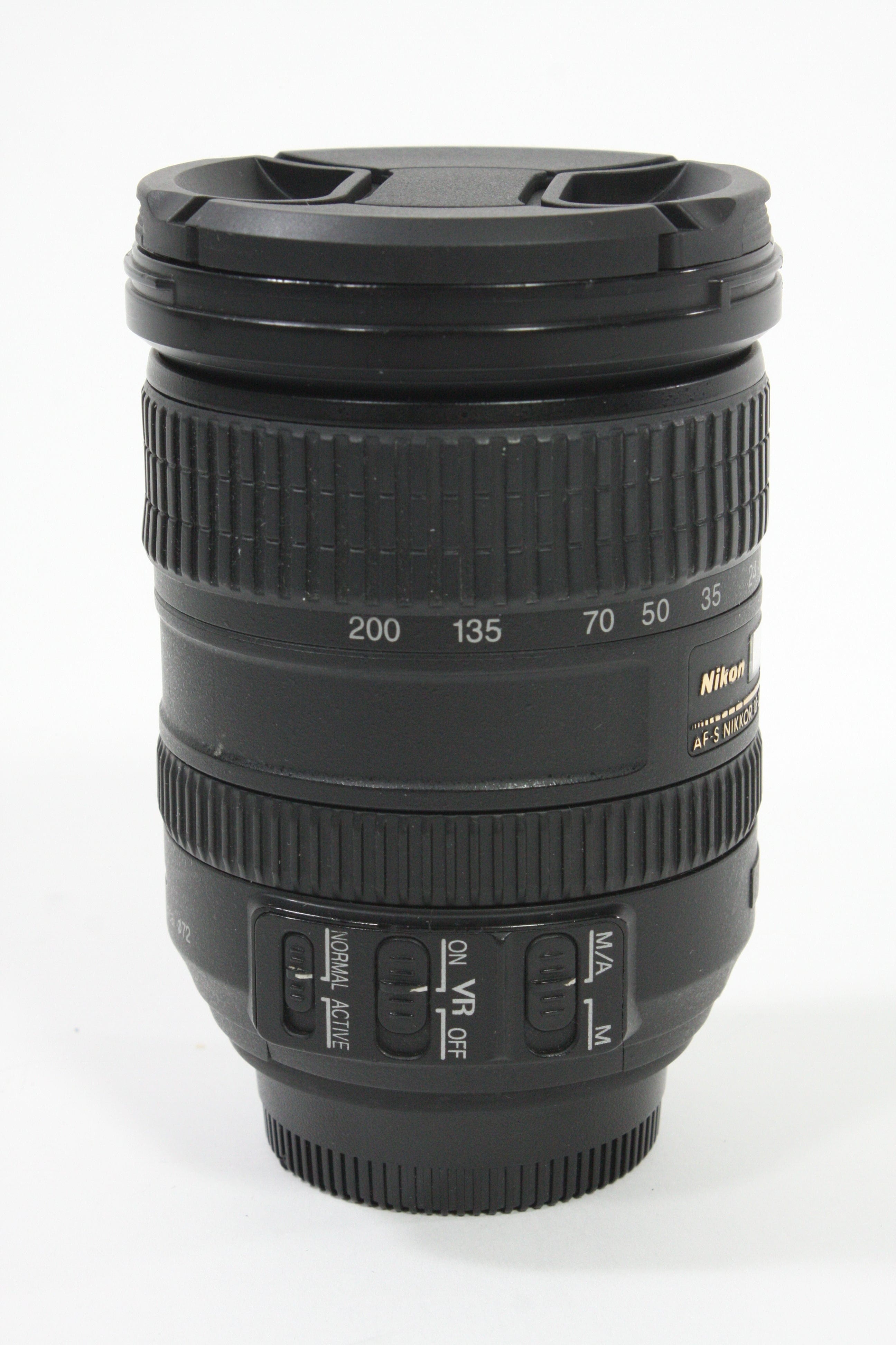 Nikon AF-S  DX 18-200mm F3.5-5.6 G ED VR