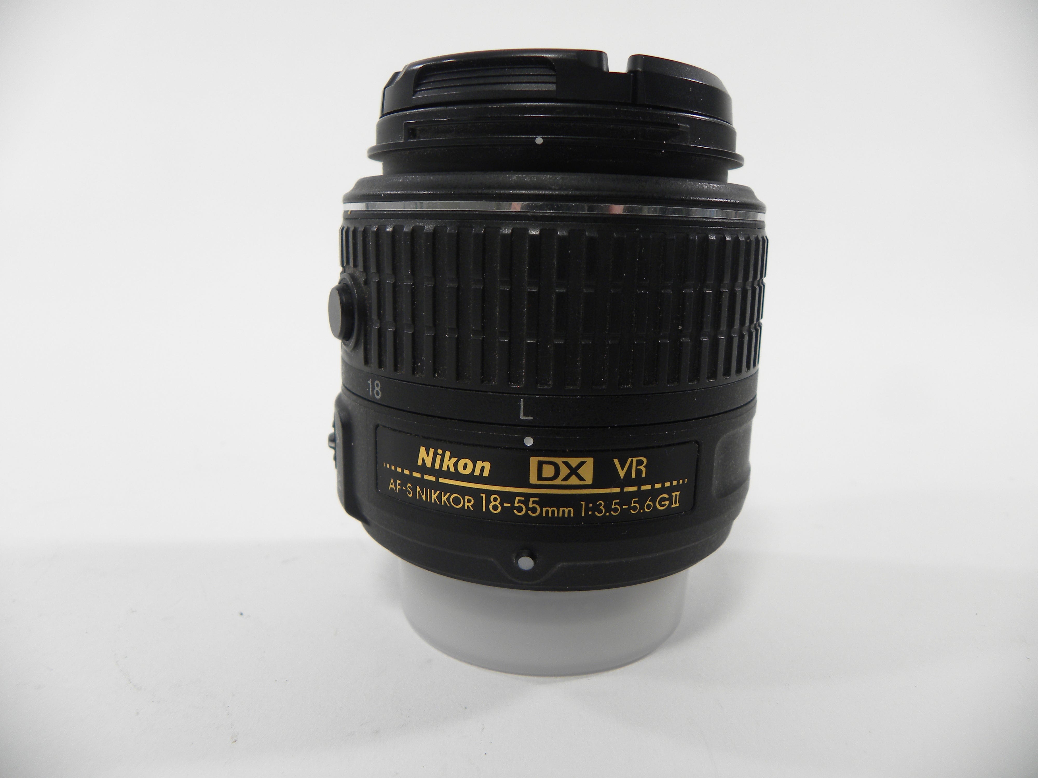 Nikon AF-S Nikkor DX VR 18-55mm f3.5-5.6G II