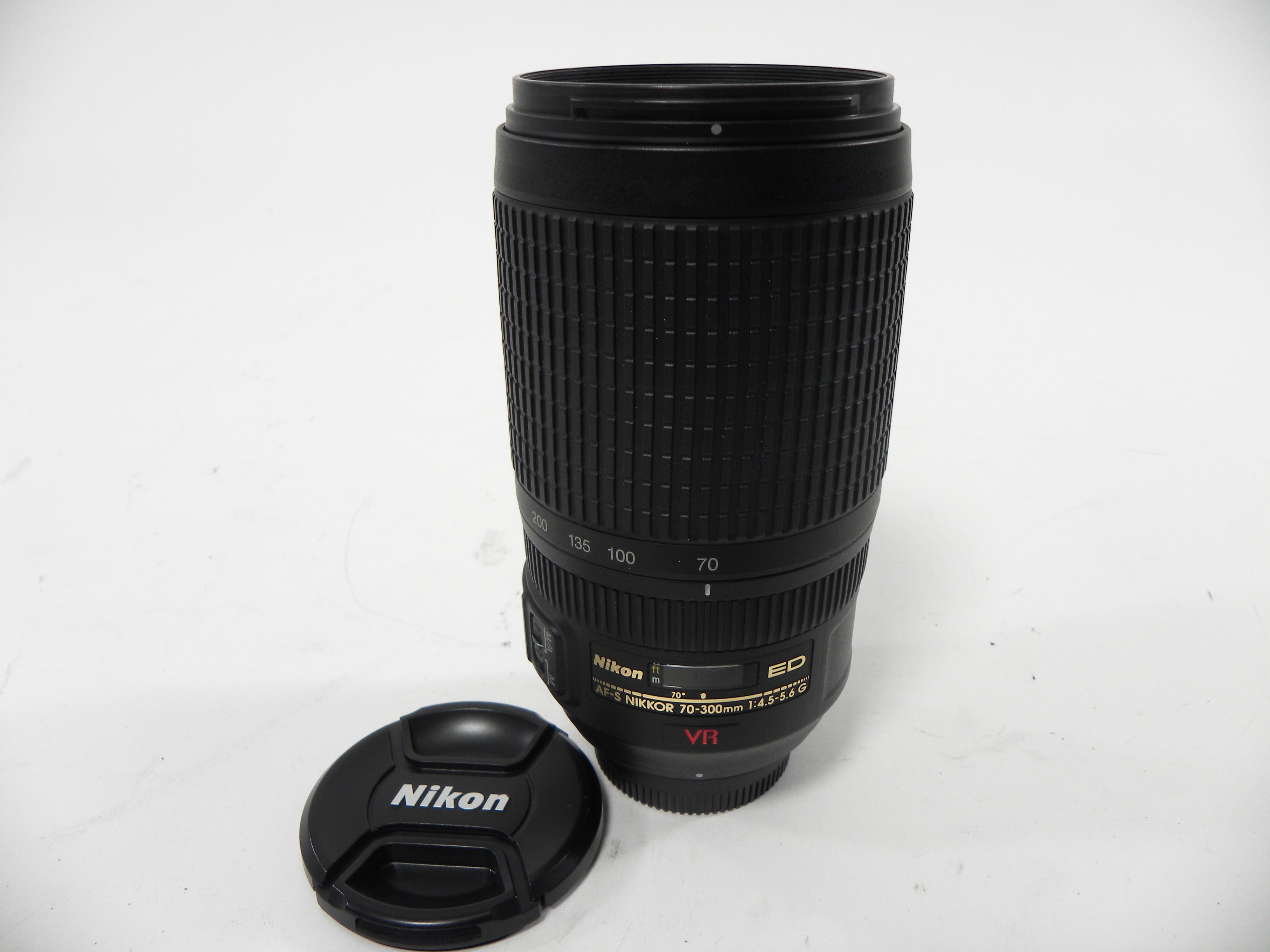 Nikon AF-S Nikkor ED VR IF  70-300 f4.5-5.6G