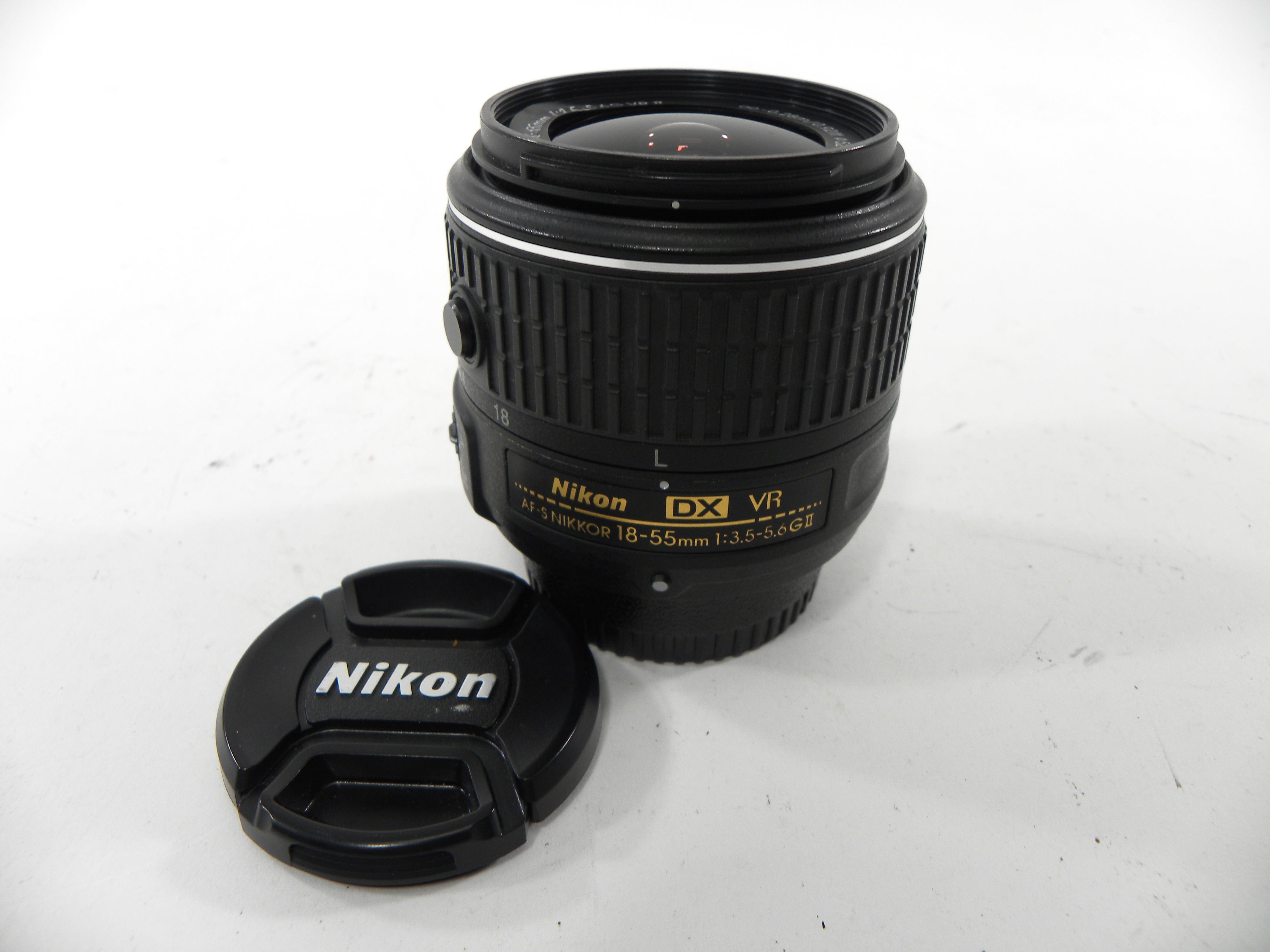 Nikon AF-S Nikkor VR 18-55 f3.5-5.6G II