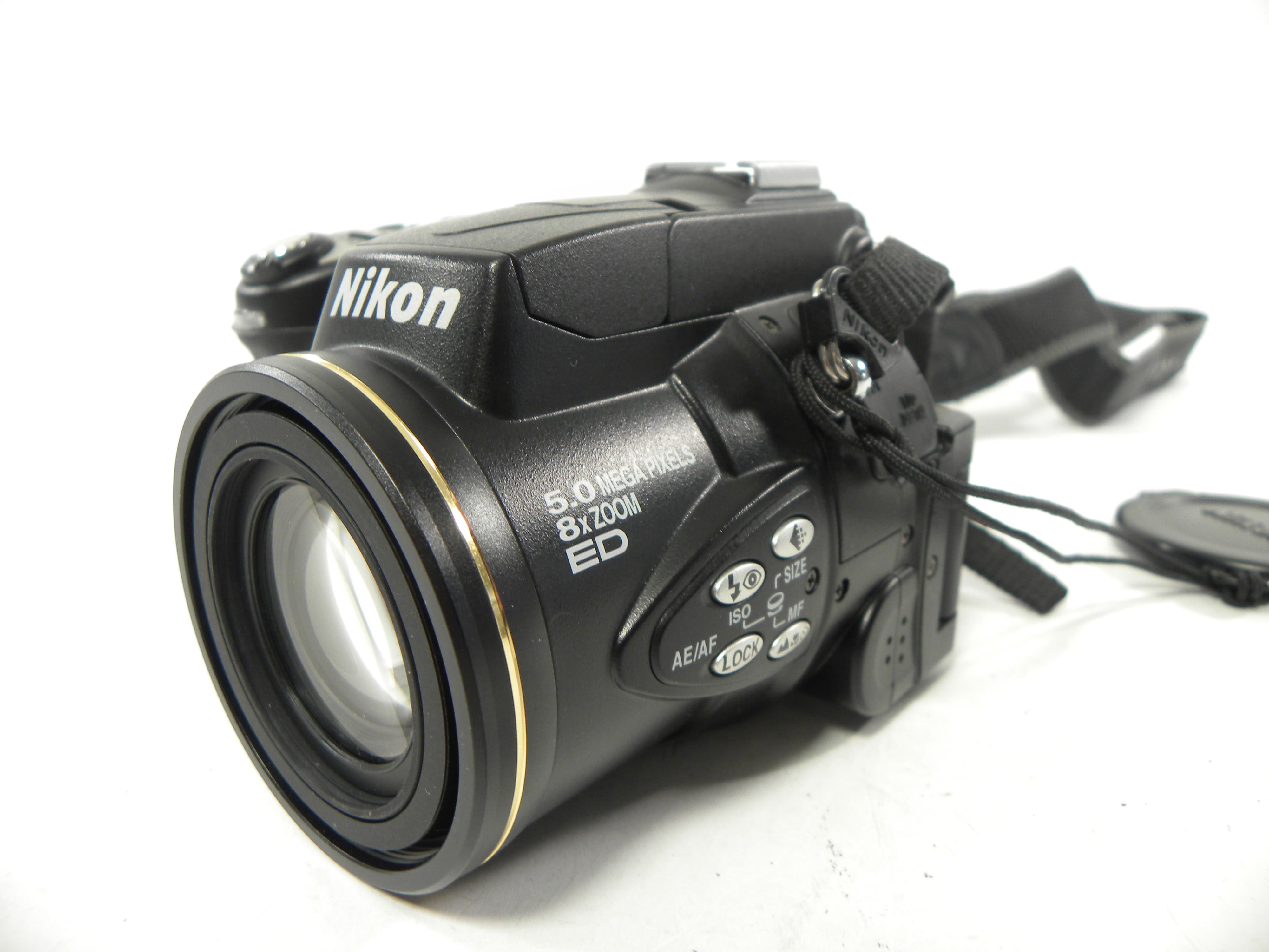 Nikon Coolpix 5700 5.0mp Digital Camera (parts or repair) READ