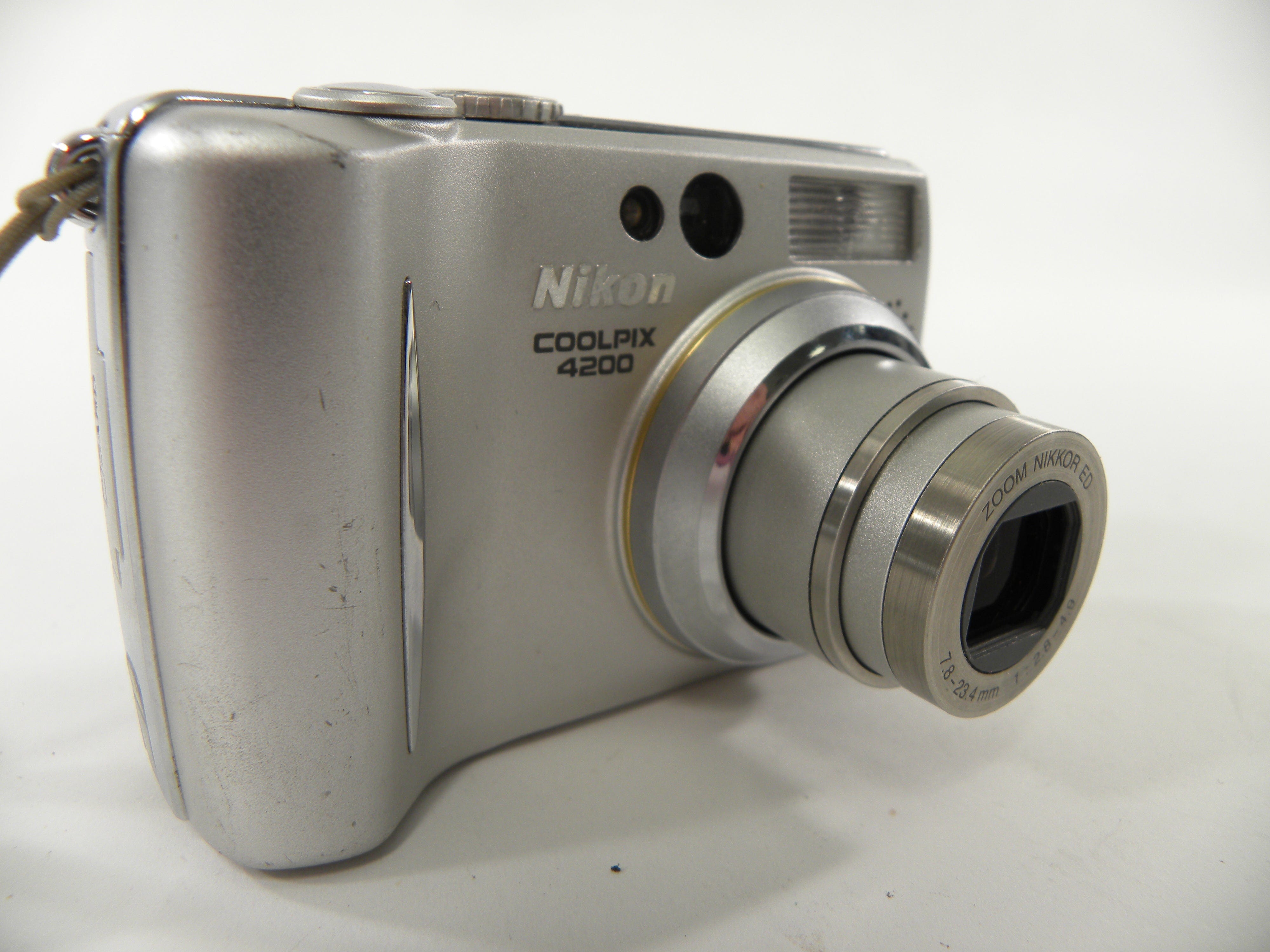 Nikon Coolpix E4200 4.0mp Digital Camera
