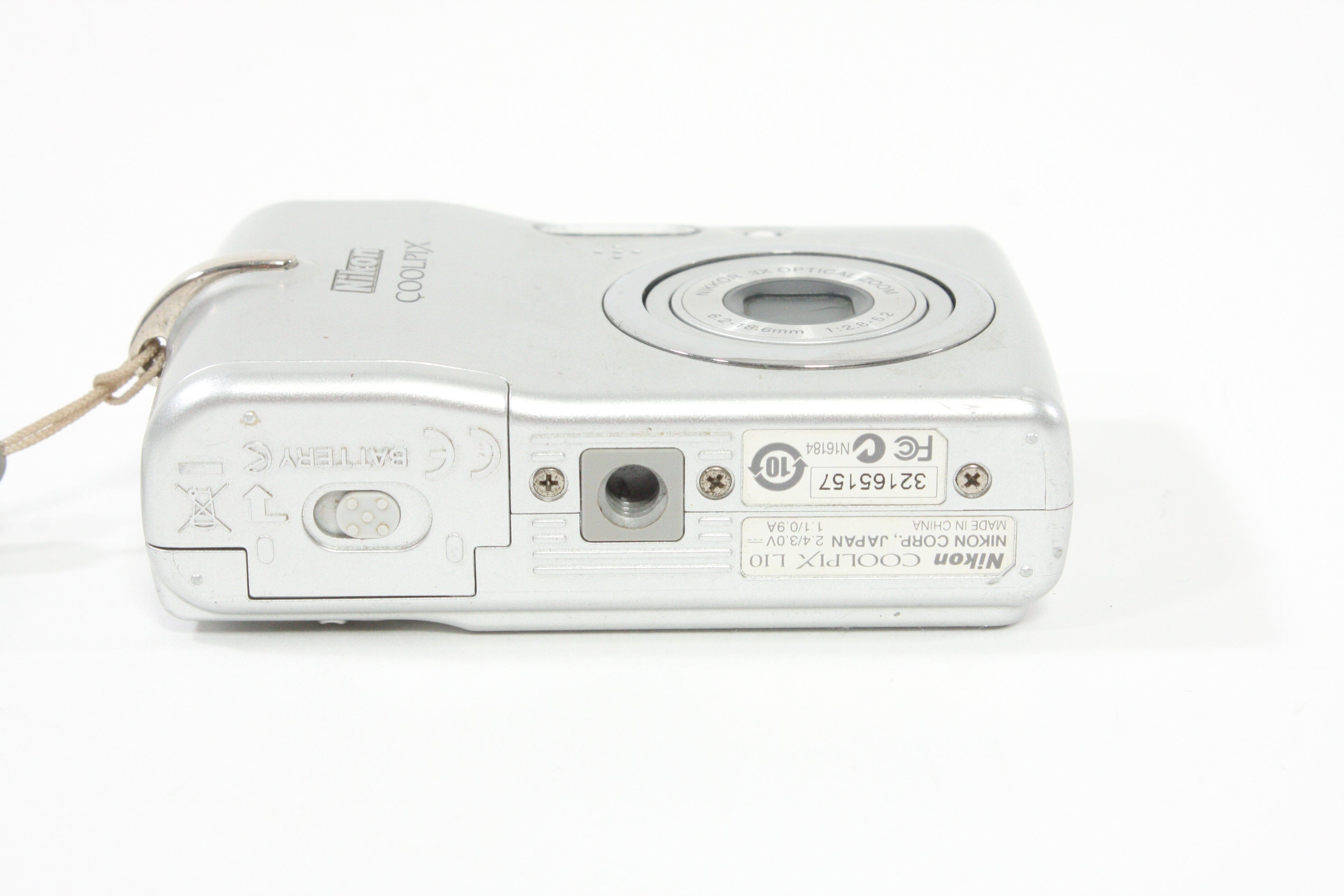 Nikon Coolpix L10 Digital Camera 5MP