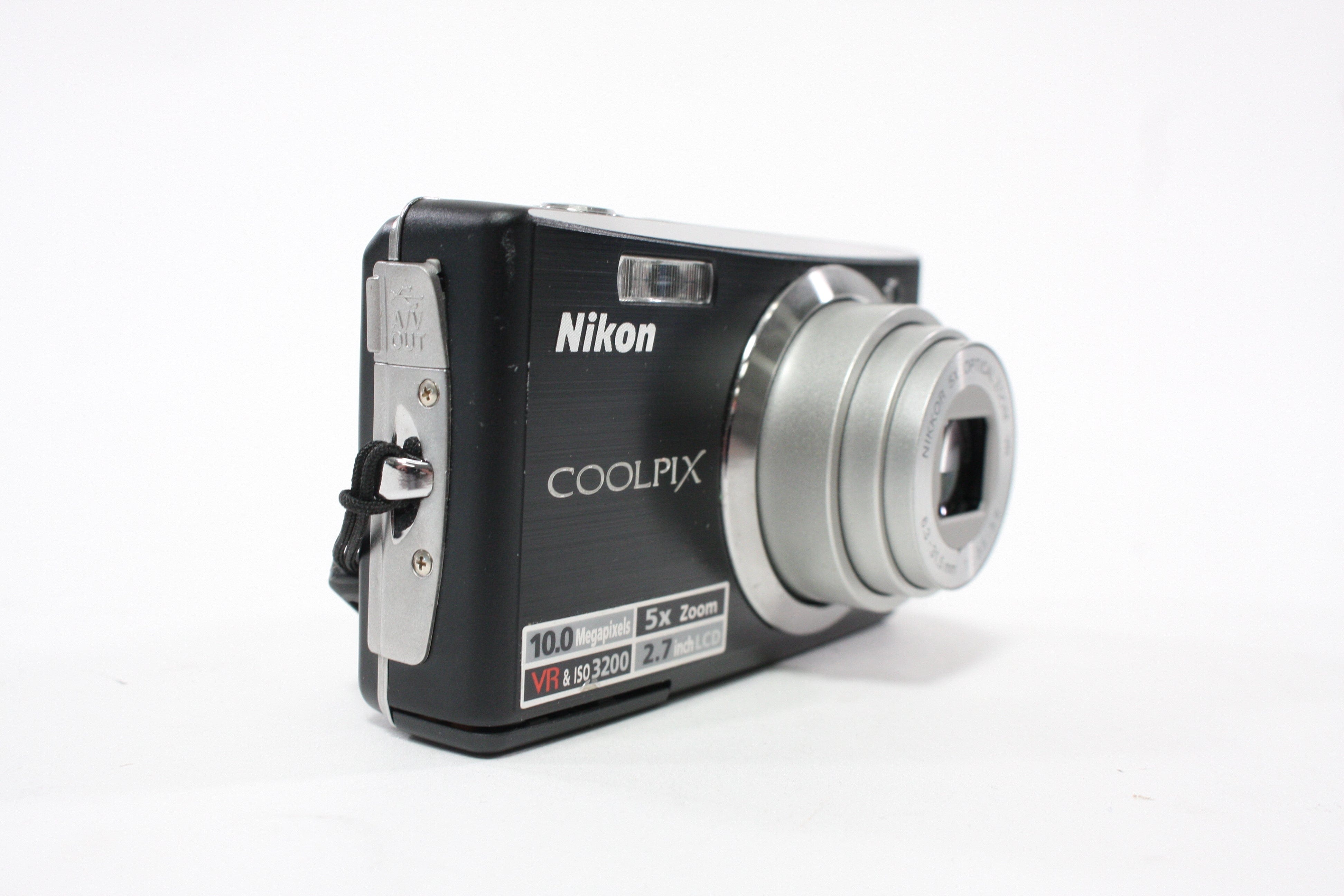 Nikon Coolpix S 560 Digital Point-and-Shoot Camera 5x Zom 10.0mp