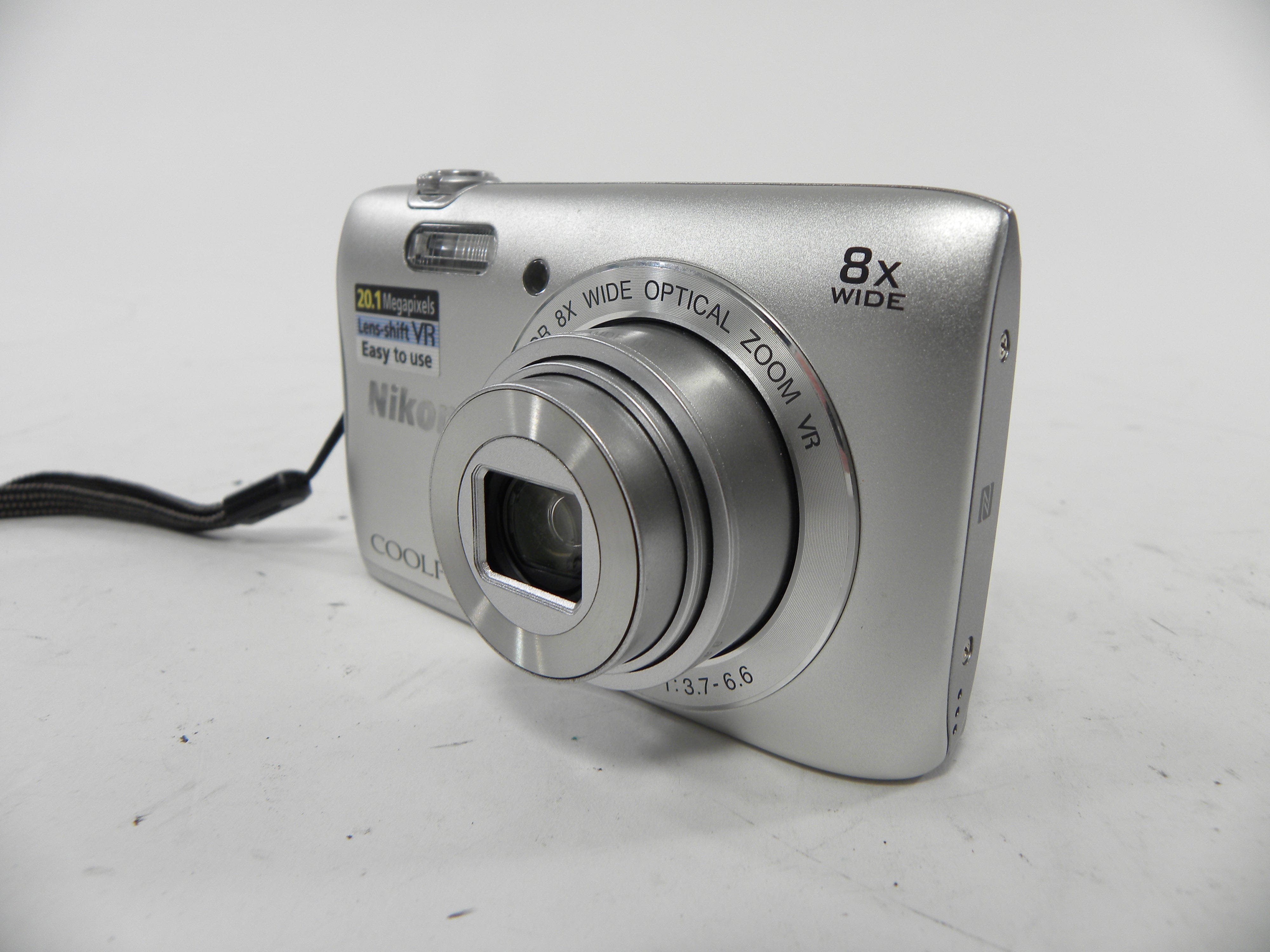 Nikon Coolpix S3700 20.1mp Digital camera