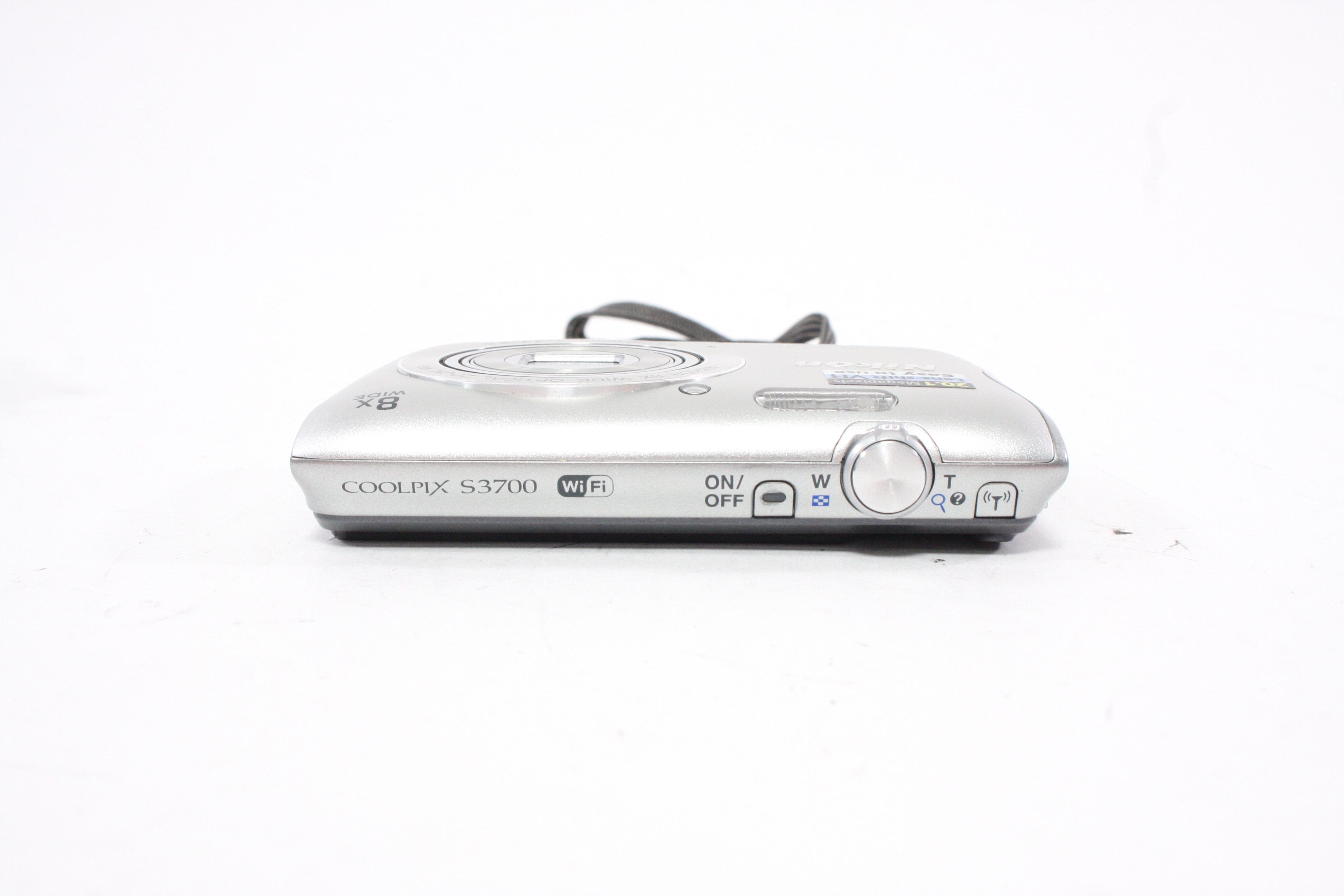 Nikon Coolpix S3700 Digital Point-and-Shoot Camera 8x Zoom 20.1mp