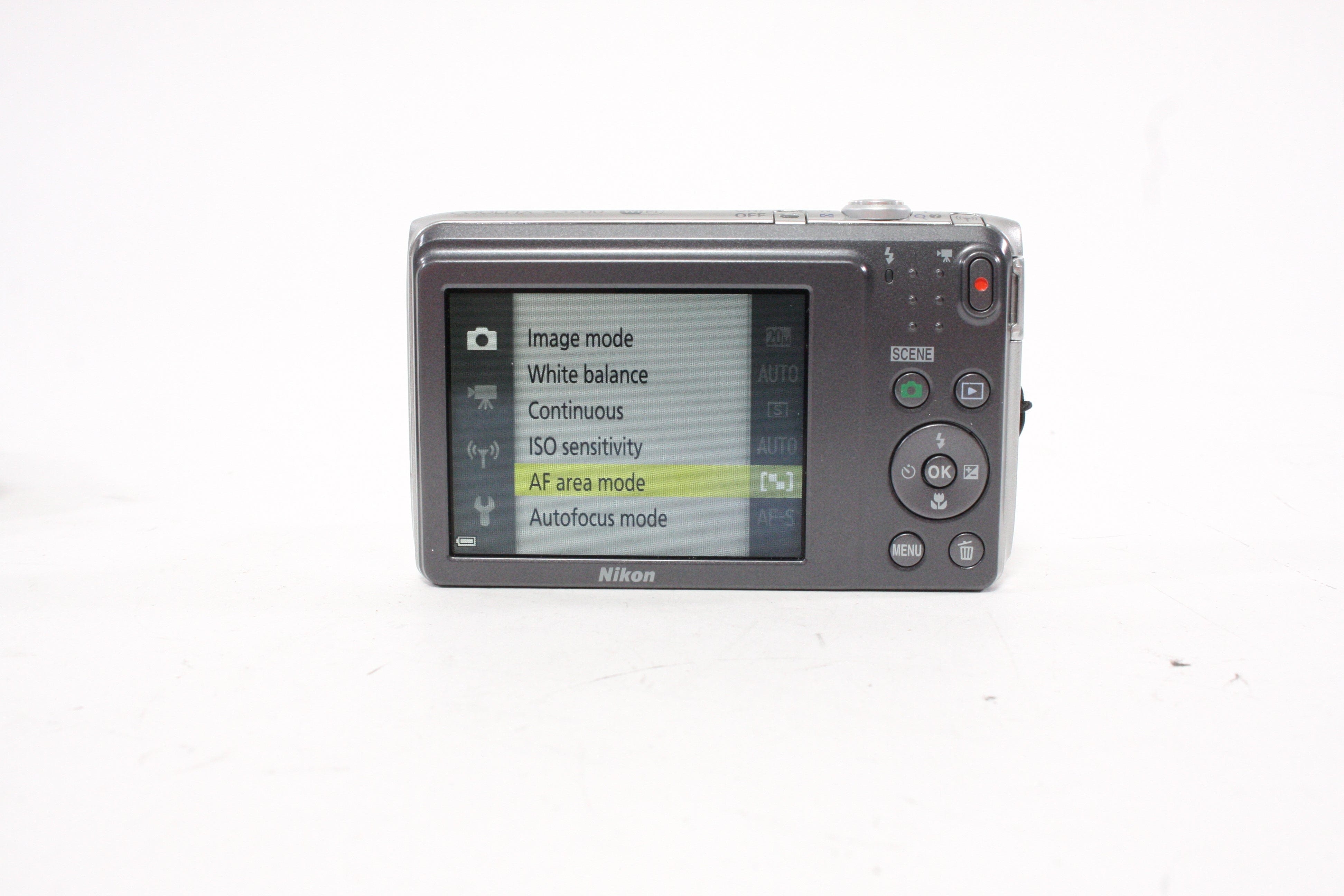 Nikon Coolpix S3700 Digital Point-and-Shoot Camera 8x Zoom 20.1mp