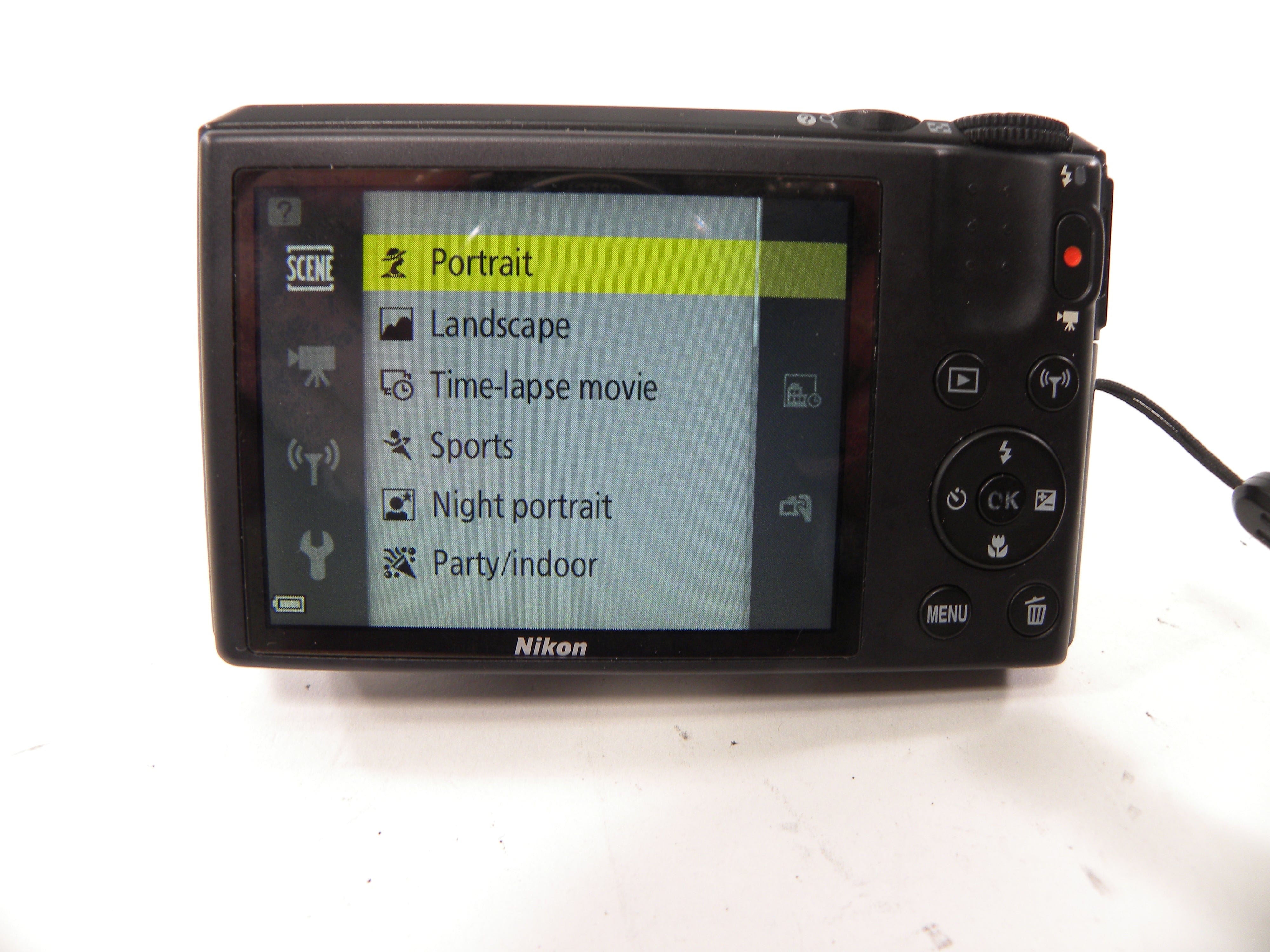 Nikon Coolpix S7000 16.0mp Digital Camera