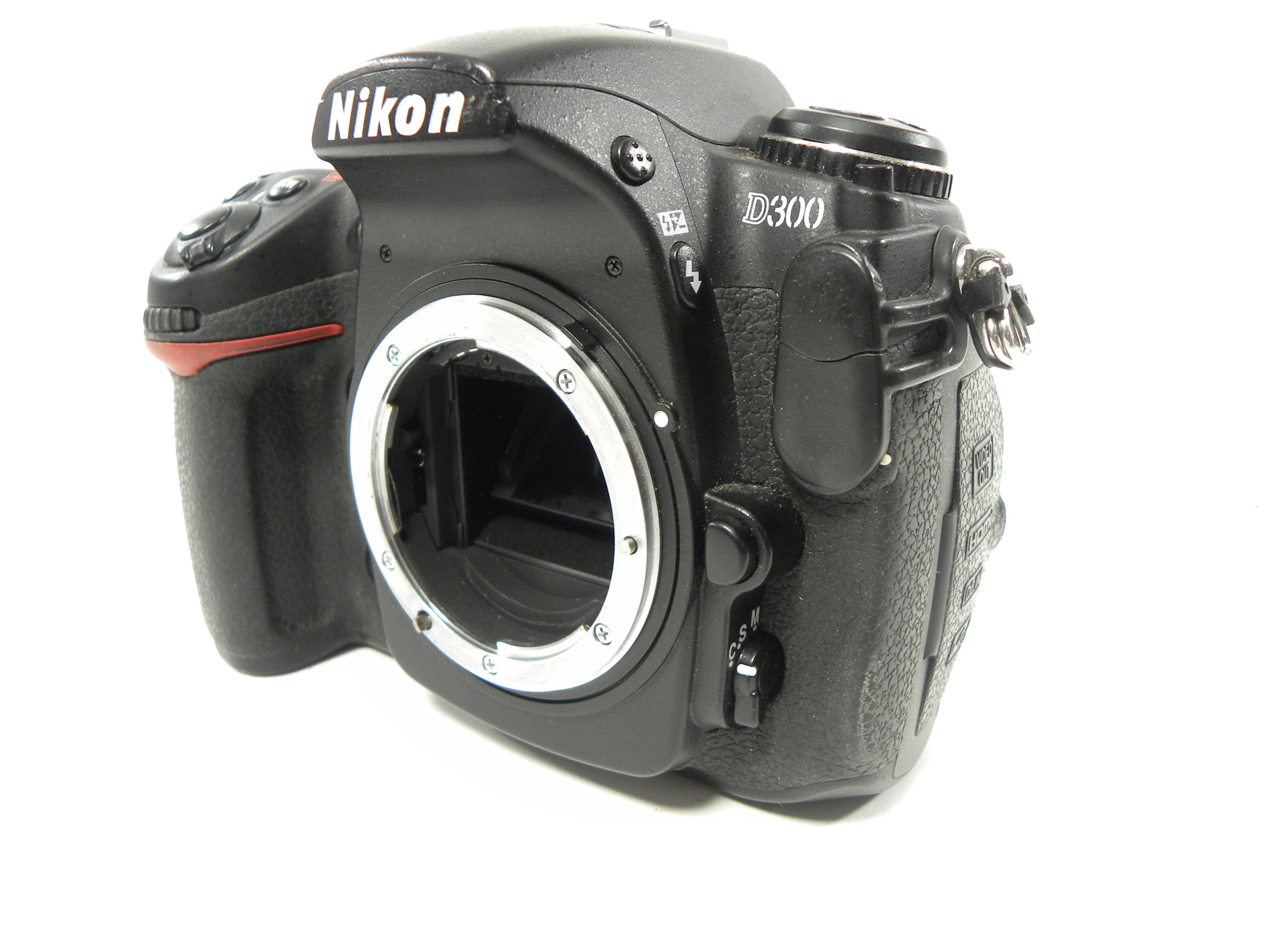 Nikon D300 12.3mp Digital SLR Body Only Shutter Ct. 85,104