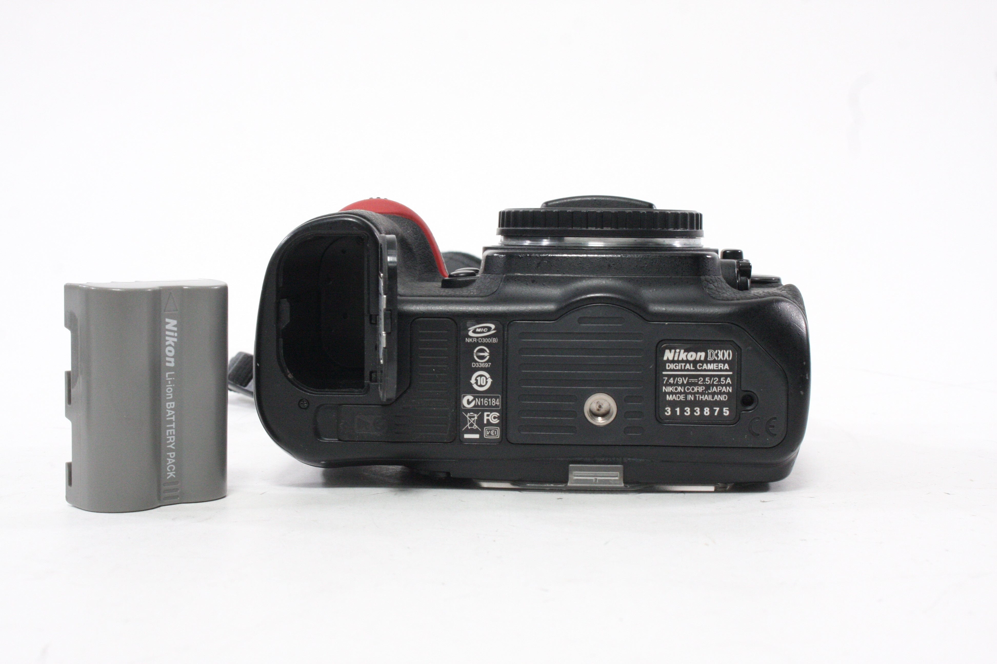 Nikon D300 DLSR Camera Body with Shutter Count 85,251