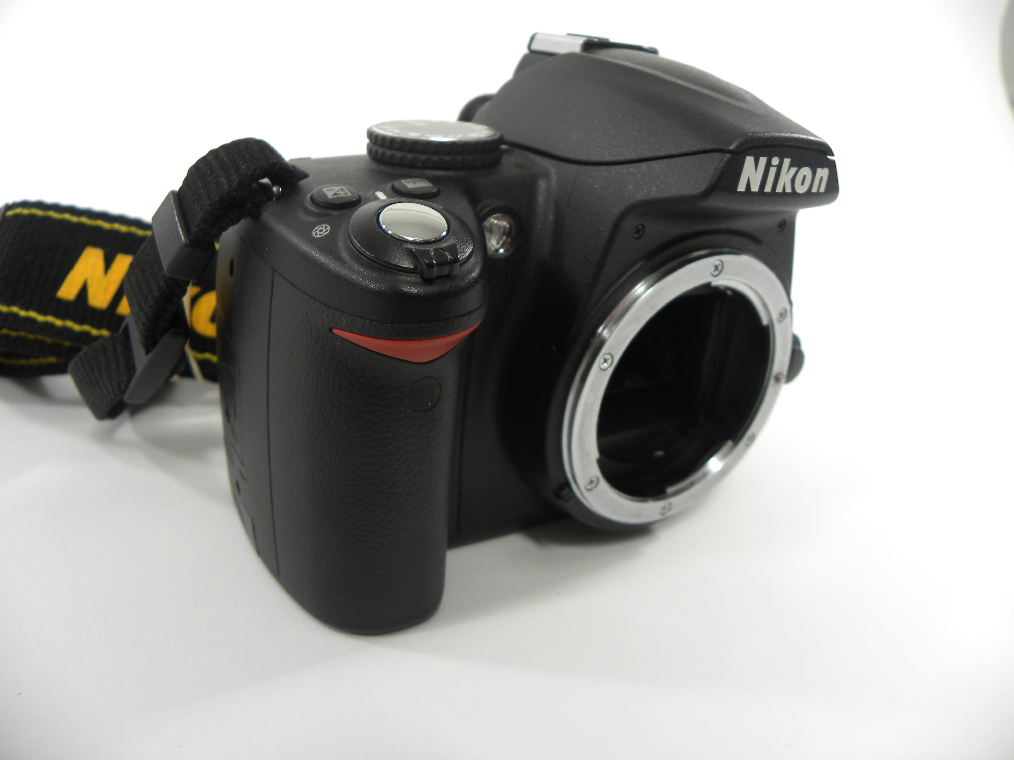Nikon D3000 10.2mp Digital SLR Body Only Shutter Ct. 14,712