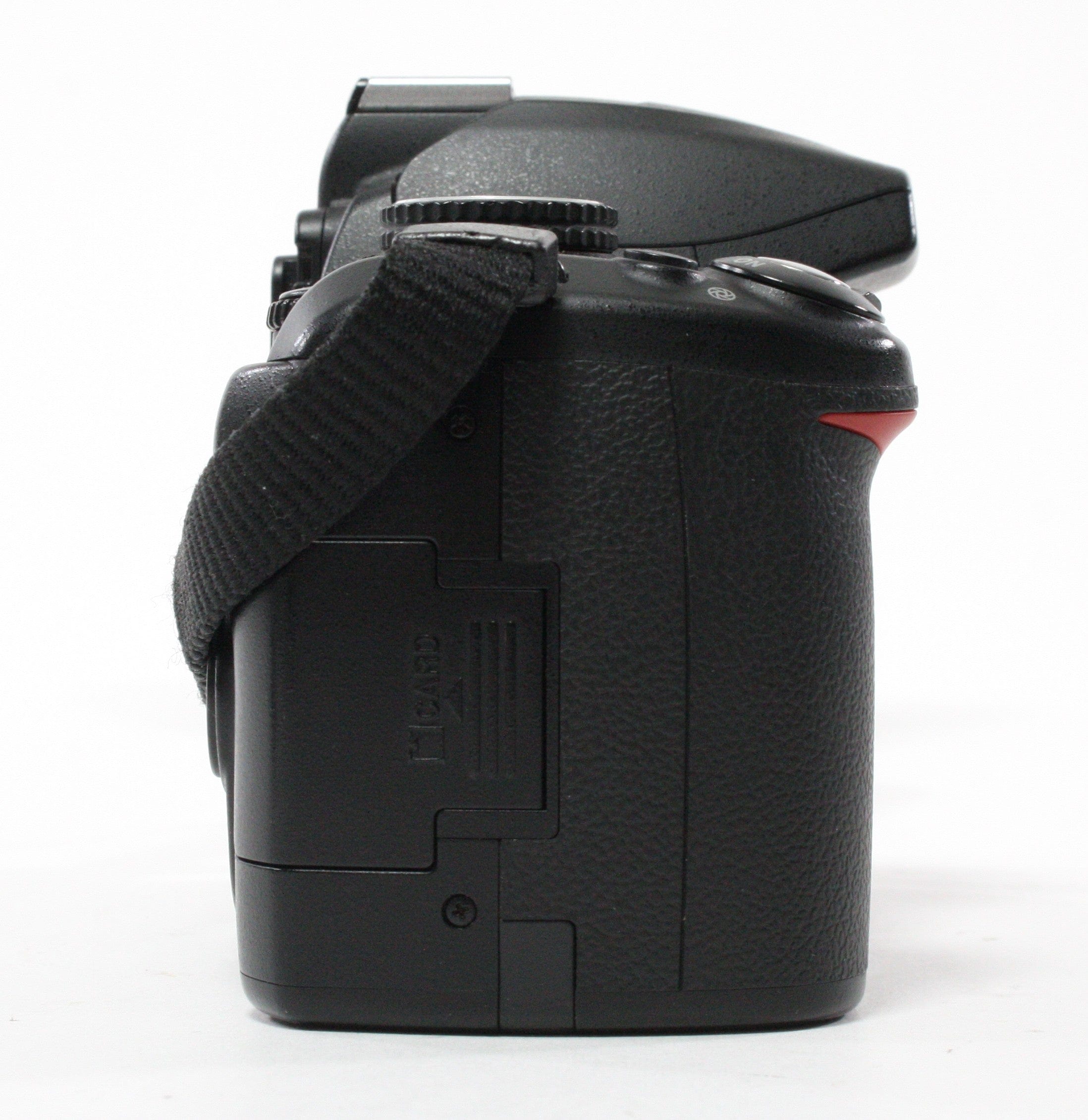 Nikon D3000 Body SC 17,883