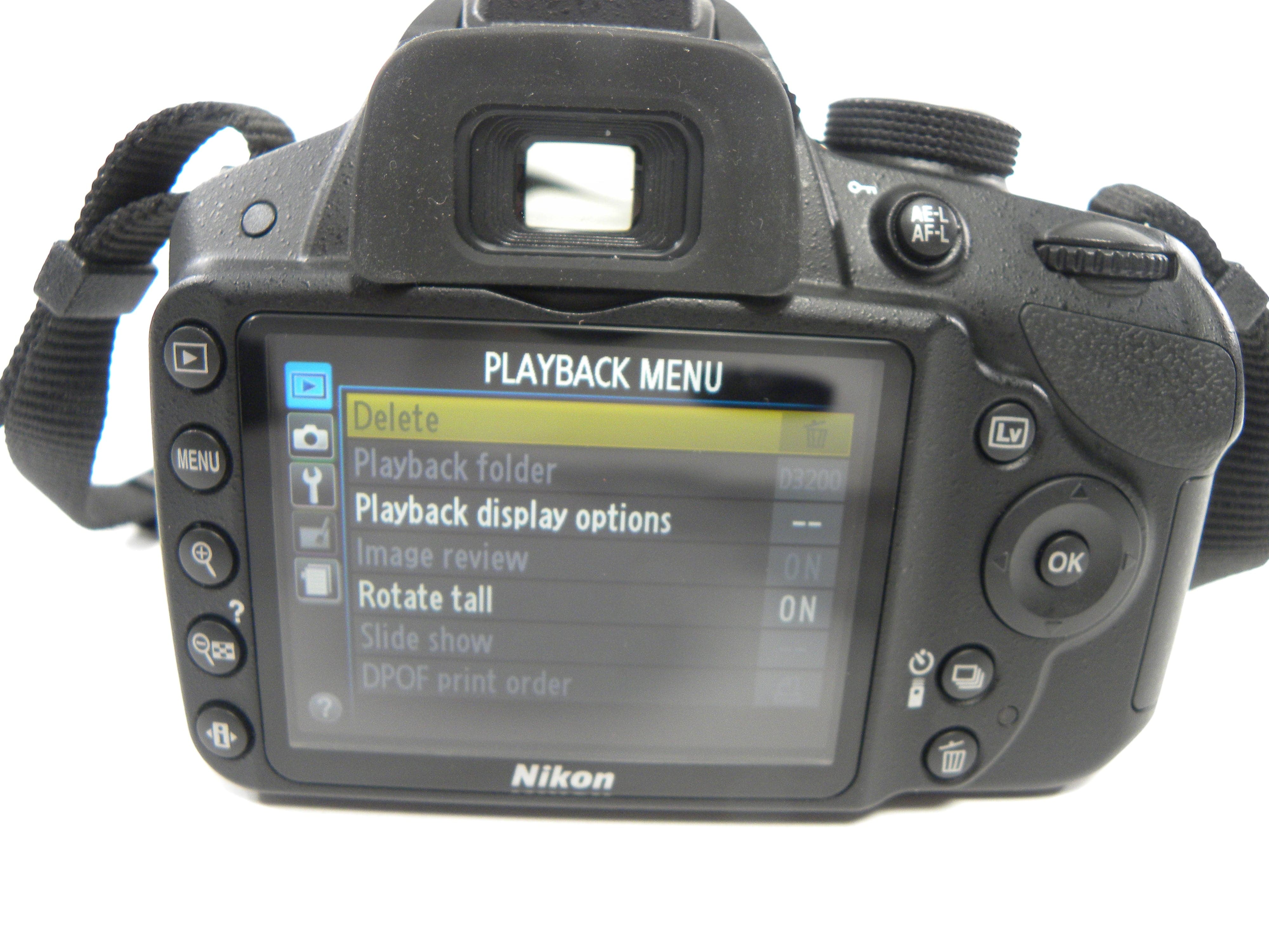 Nikon D3200 Digital SLR w/AF-S Nikkor DX ED 18-55 f3.5-5.6G II