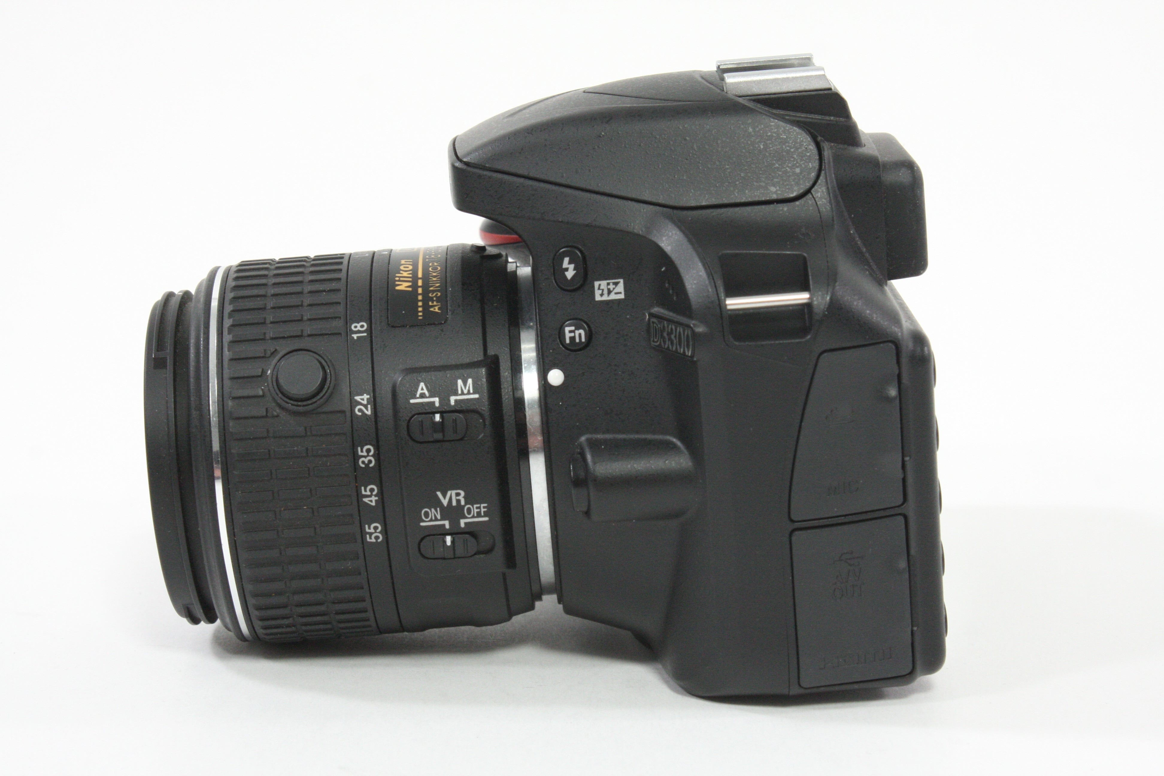 Nikon D3300 with 18-55mm f/3.5-5.6 VR GII DX Lens - Shutter Count 582