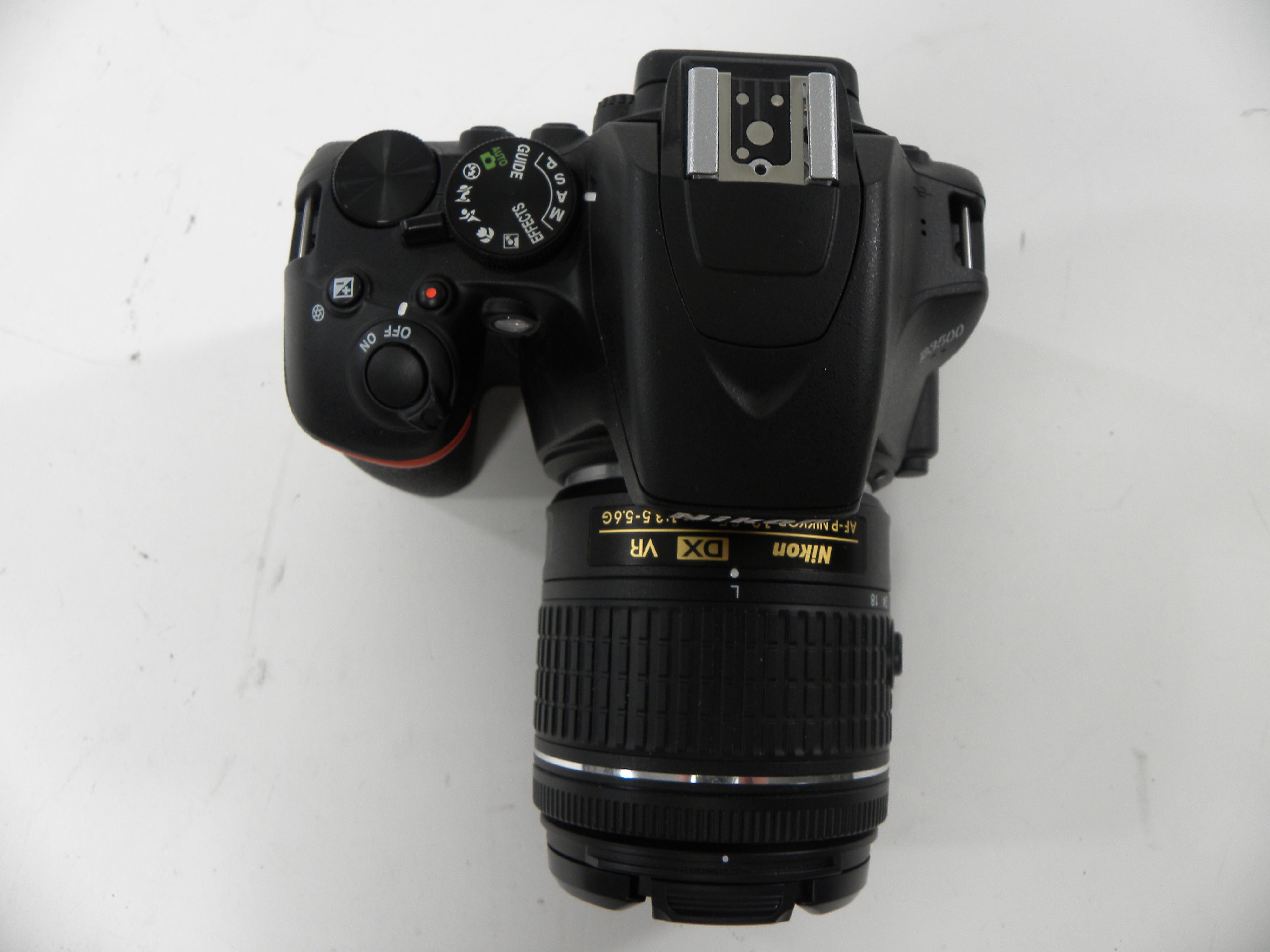 Nikon D3500 24.2mp Digital SLR w/Nikkor Af-P DX VR 18-55 Shutter Ct. 988