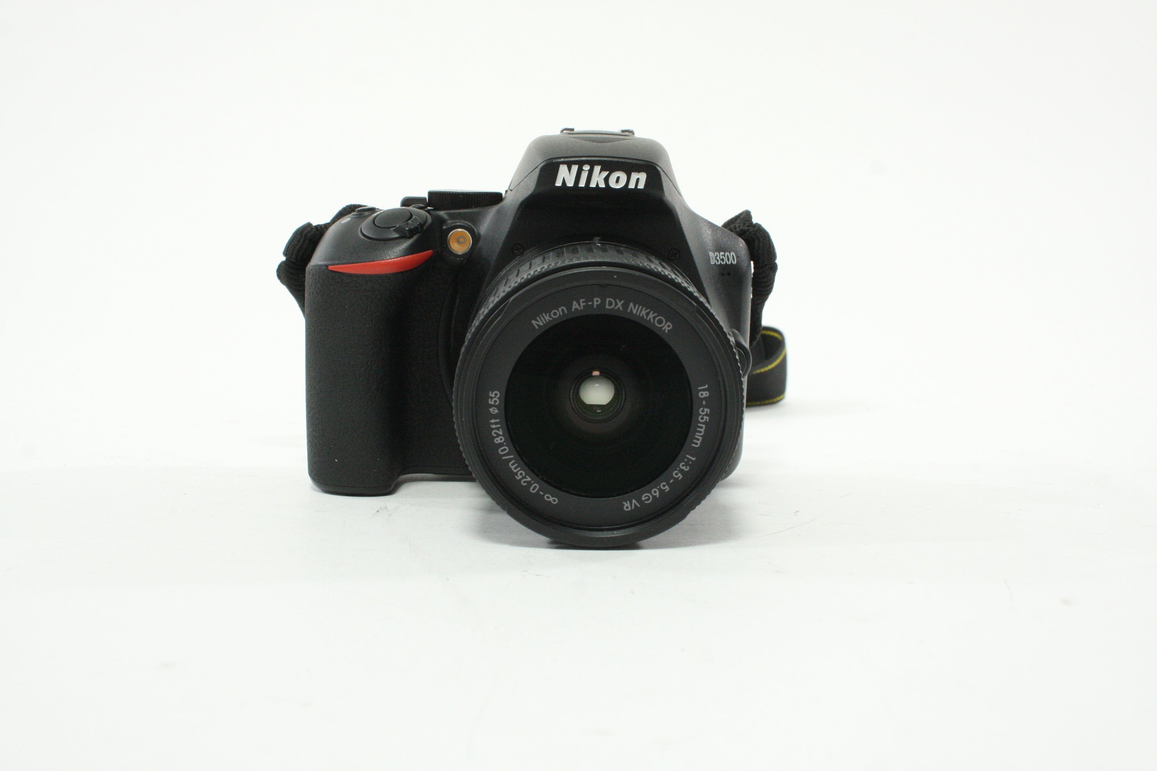 Nikon D3500 DSLR with 18-55mm f/3.5-5.6 G AF-P Lens with Shutter Count 415