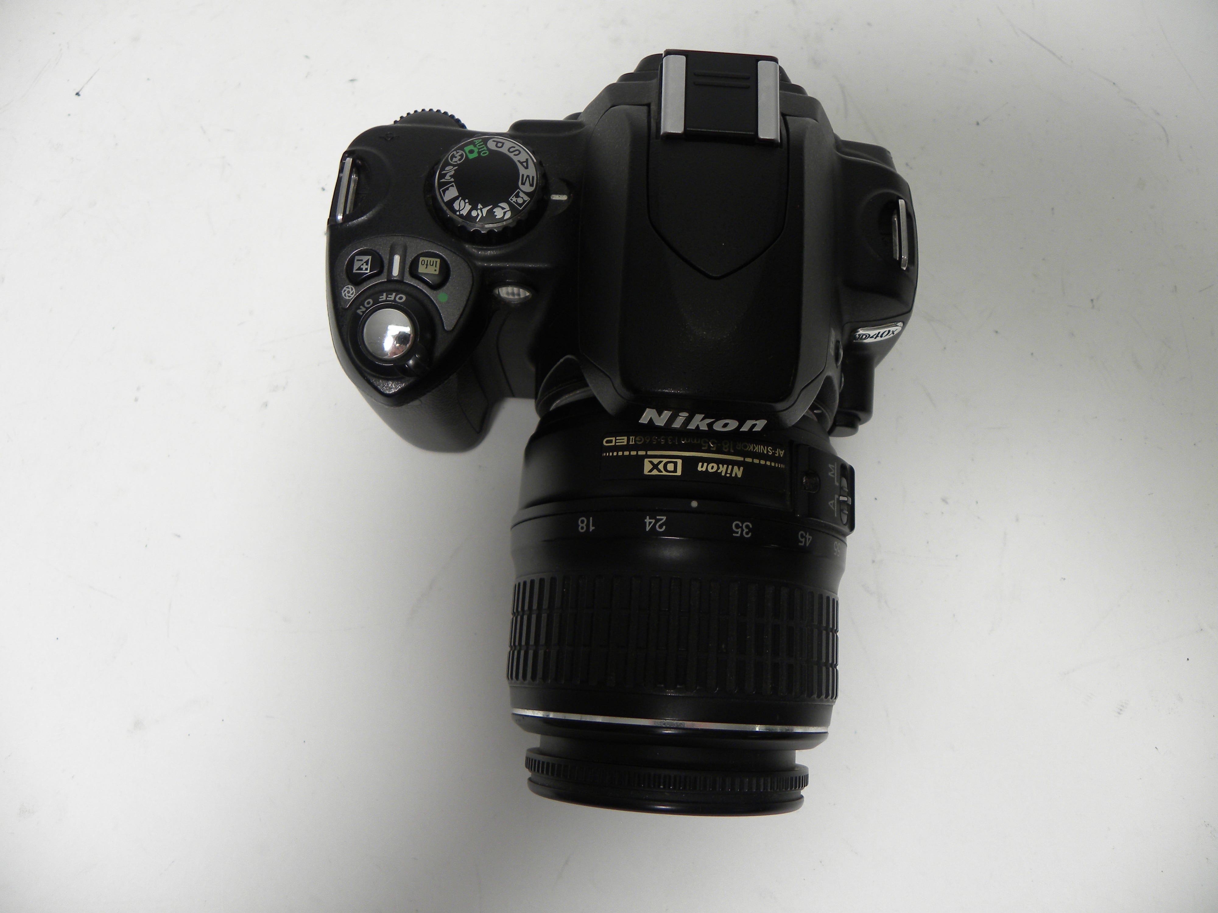 Nikon D40x 10.2mp Digital SLR w/AF-S DX ED 18-55mm DX ED Shutter Ct. 6,670