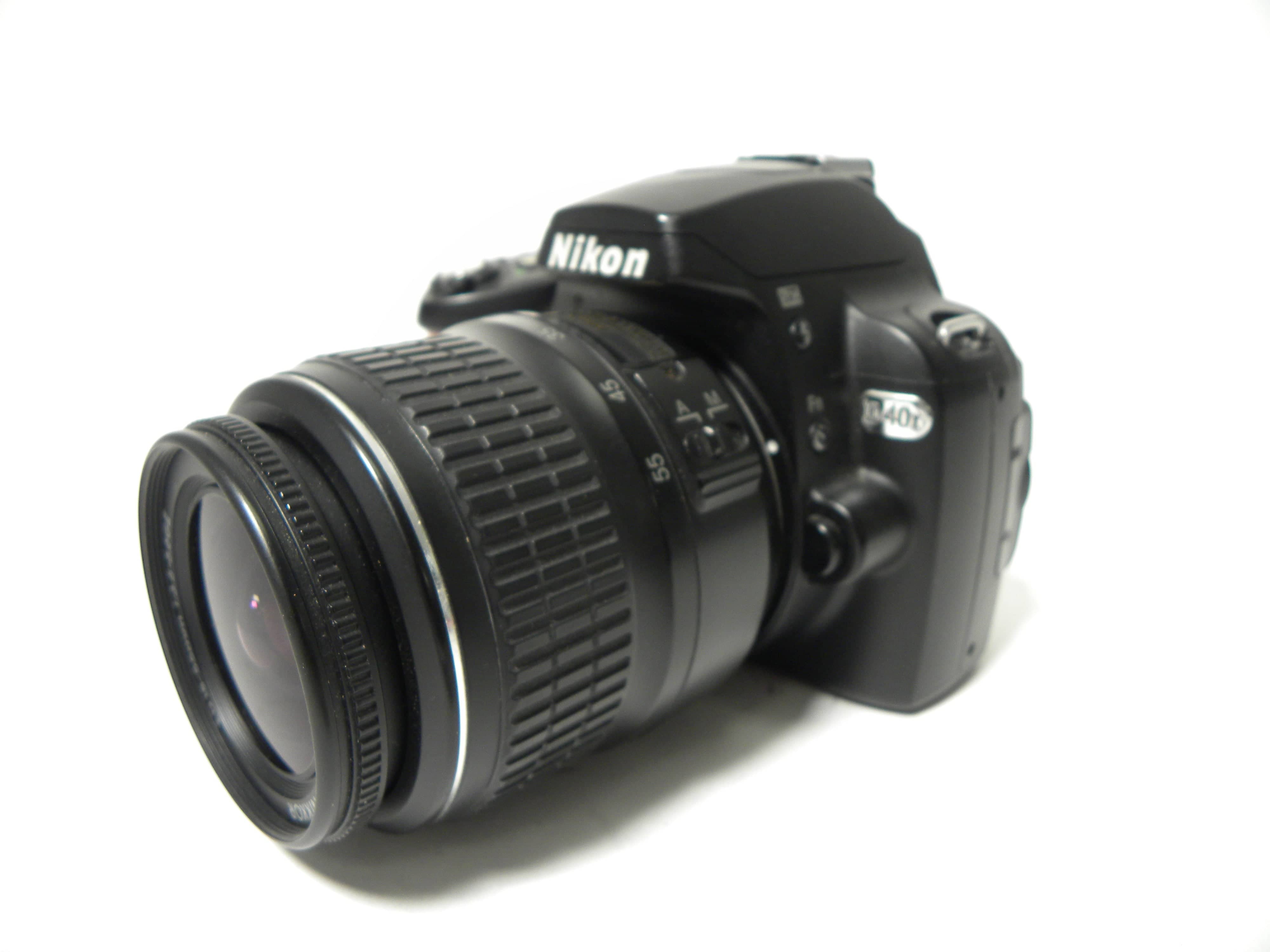 Nikon D40x 10.2mp Digital SLR w/AF-S DX ED 18-55mm DX ED Shutter Ct. 6,670