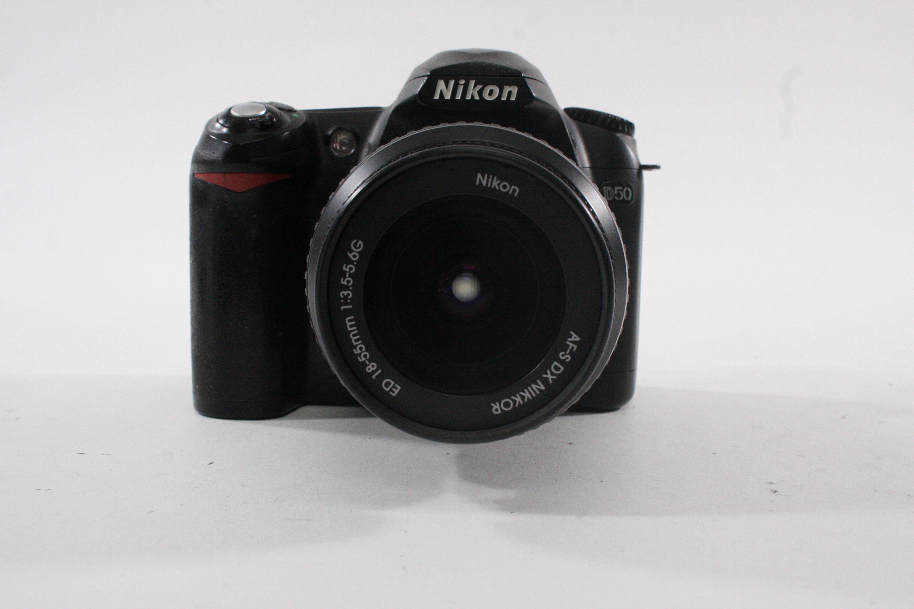 Nikon D50 DSLR Camera Body with 18-55mm f/3.5-5.6 ED G AF-S Lens SC# 6,292