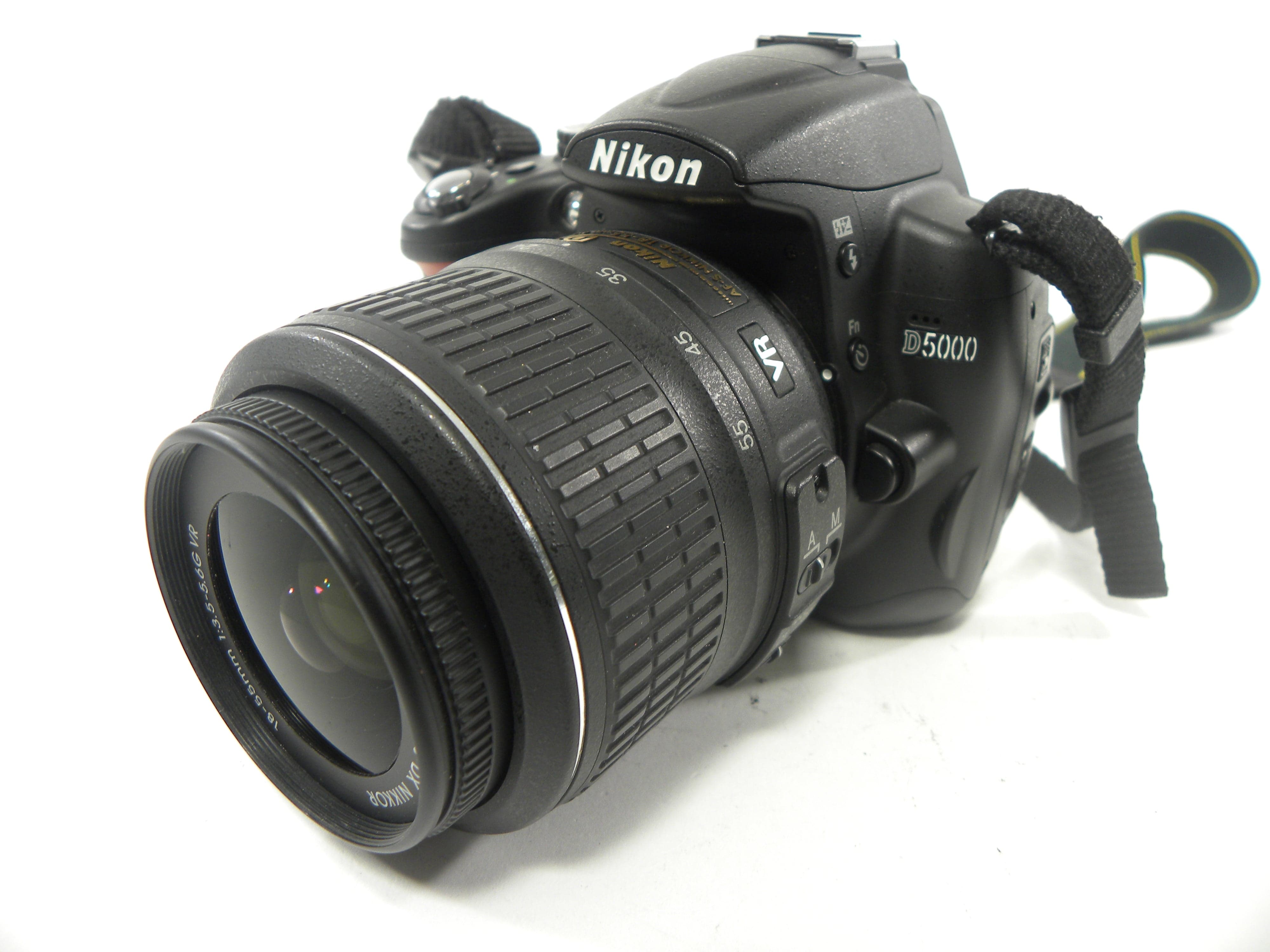 Nikon D5000 12.3mp Digital SLR w/AF-S 18-55 DX VR ED IF Shutter Ct. 9,655