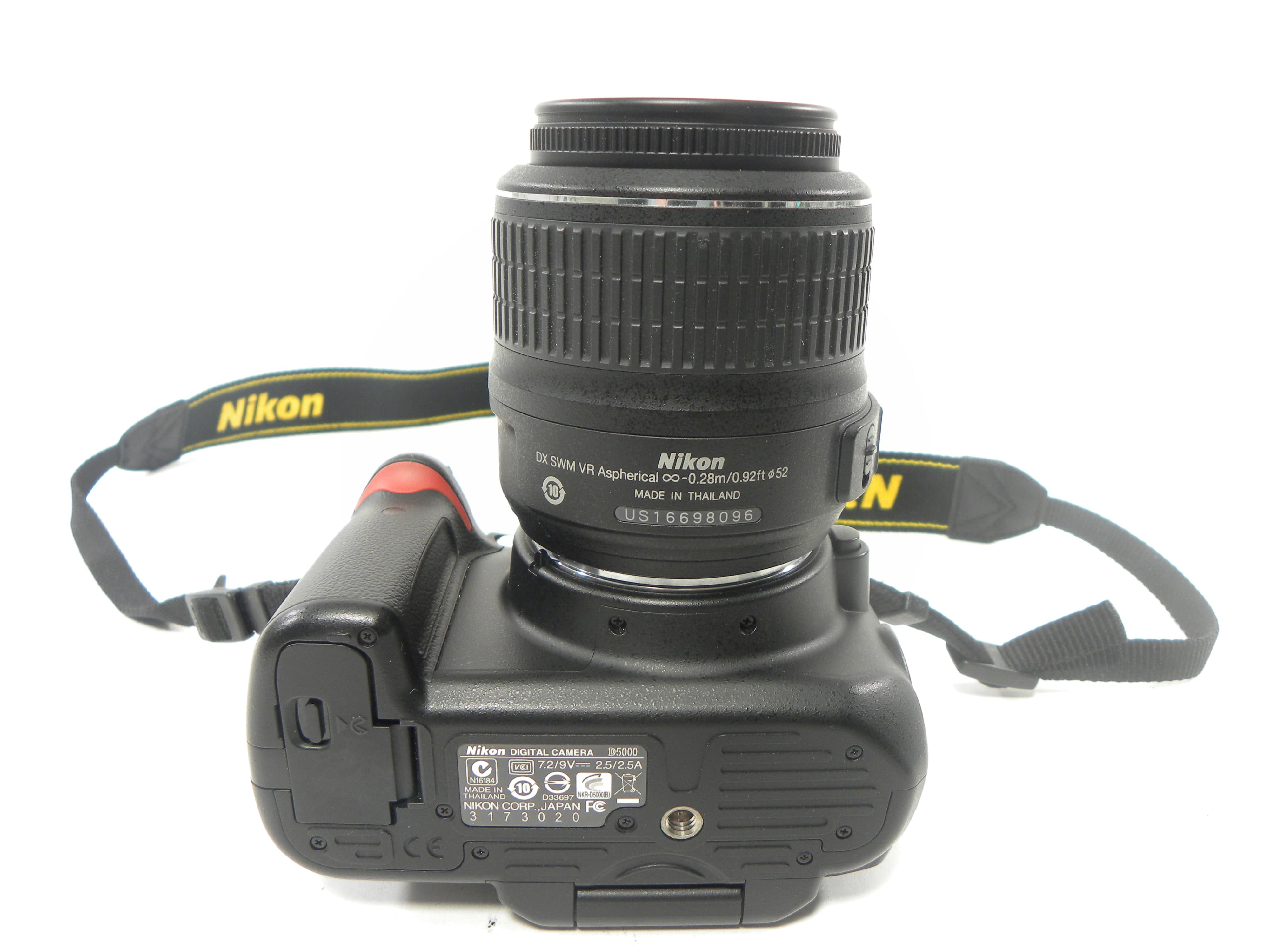 Nikon D5000 12.3mp Digital SLR w/AF-S 18-55 DX VR ED IF Shutter Ct. 9,655
