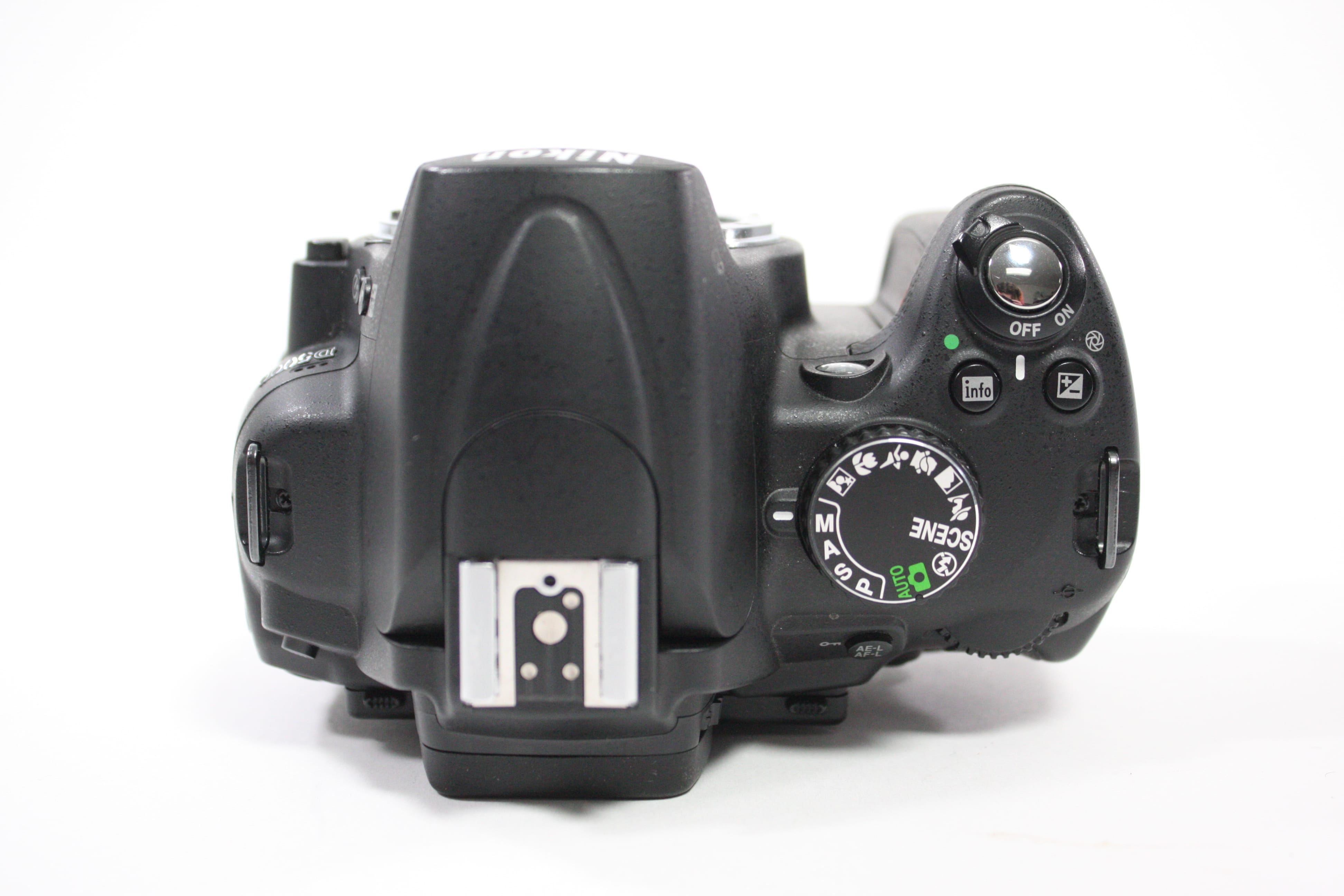 Nikon D5000 DSLR Camera with 18-55mm f/3.5-5.6G VR AF-S Lens for F Mount with Shutter Count 3,872