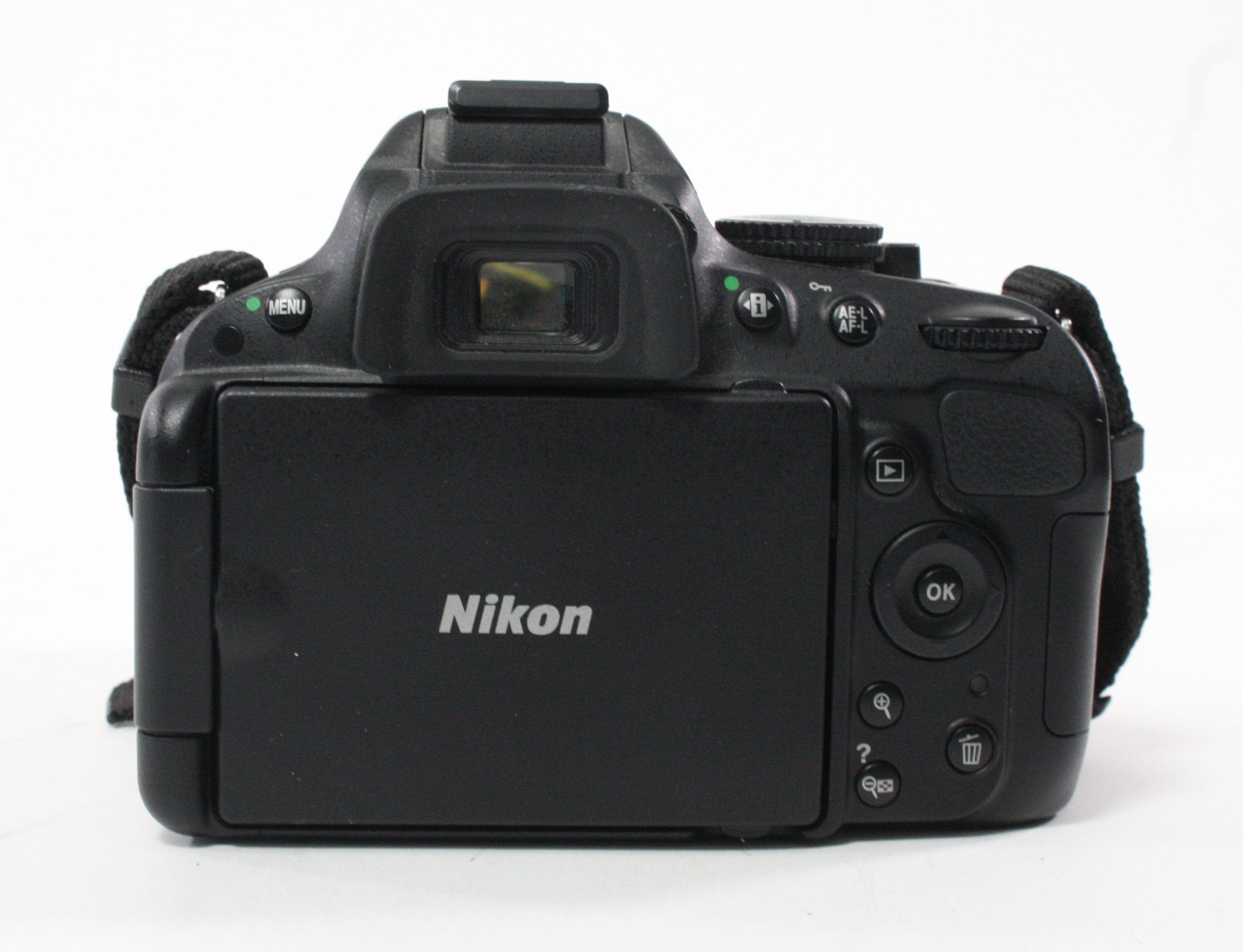 Nikon D5100 DSLR with Nikon 18-70mm f/3.5-4.5G DX ED AF-S Lens with Shutter Count 990