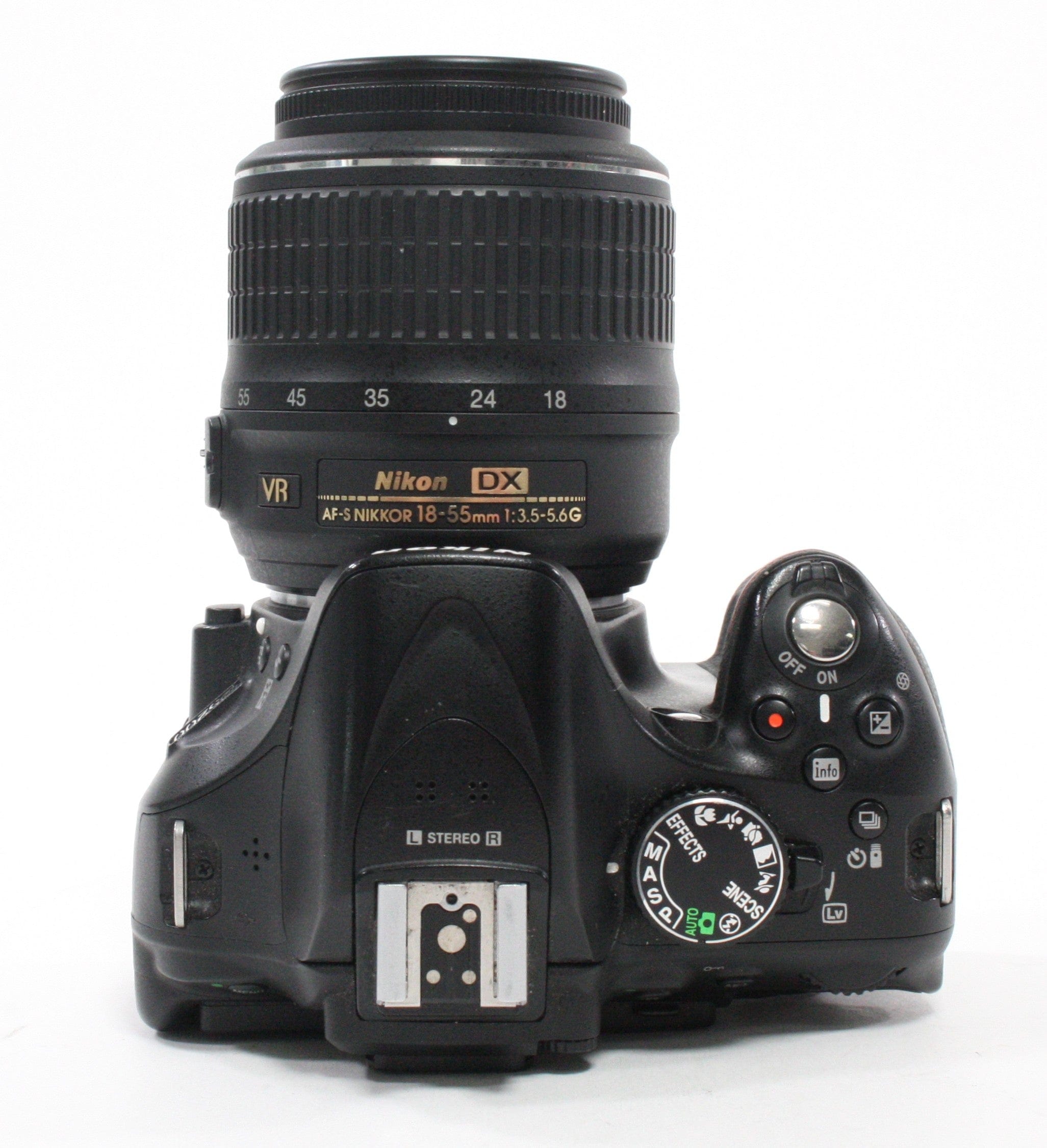 Nikon D5200 Digital Camera with 18-55mm f/3.5-5.6 VR Lens SC#10,887