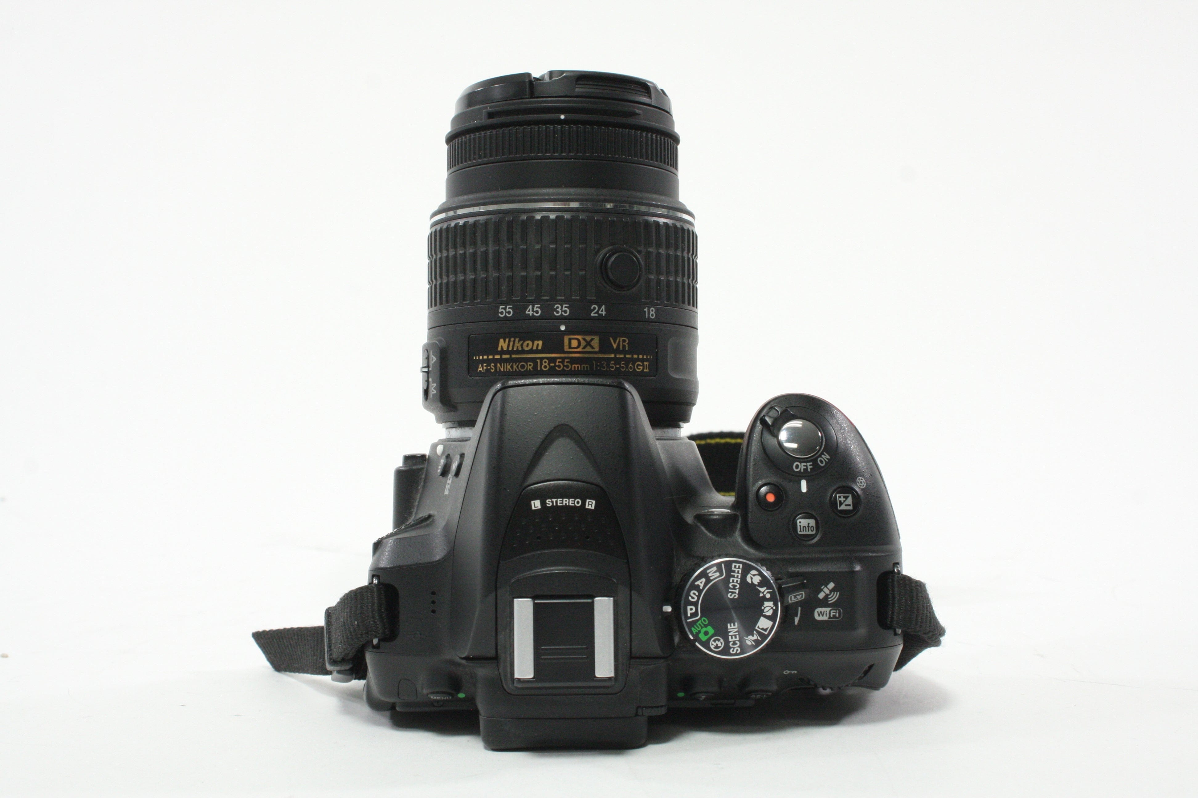 Nikon D5300 DSLR Camera with 18-55mm f/3.5-5.6 G II VR Lens Shutter Count 2,550