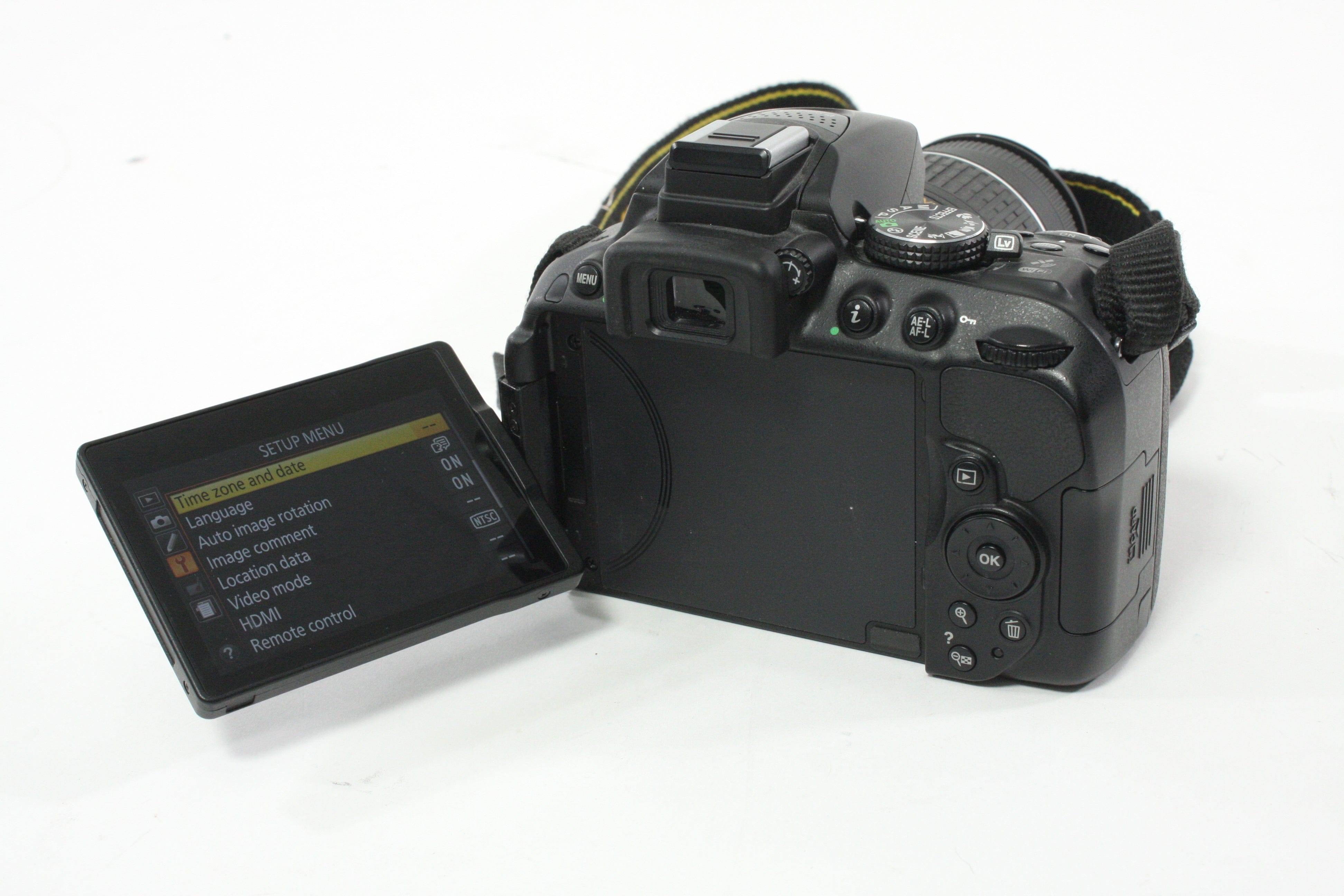 Nikon D5300 DSLR Camera with 18-55mm f/3.5-5.6 G II VR Lens Shutter Count 2,550