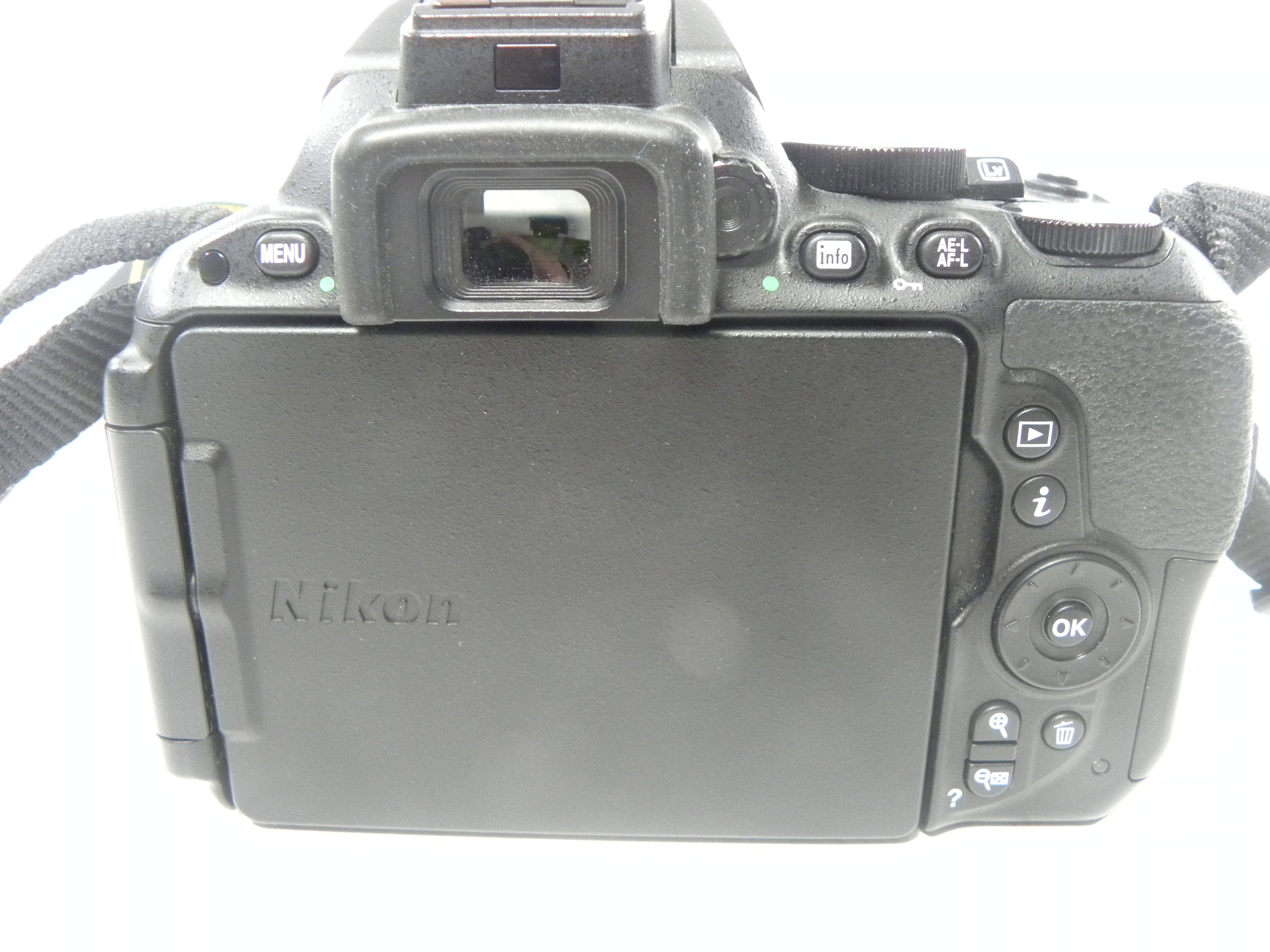 Nikon D5500 24.1mp Digital SLR w/Nikkor AF-S 18-105mm  S/C 3,777