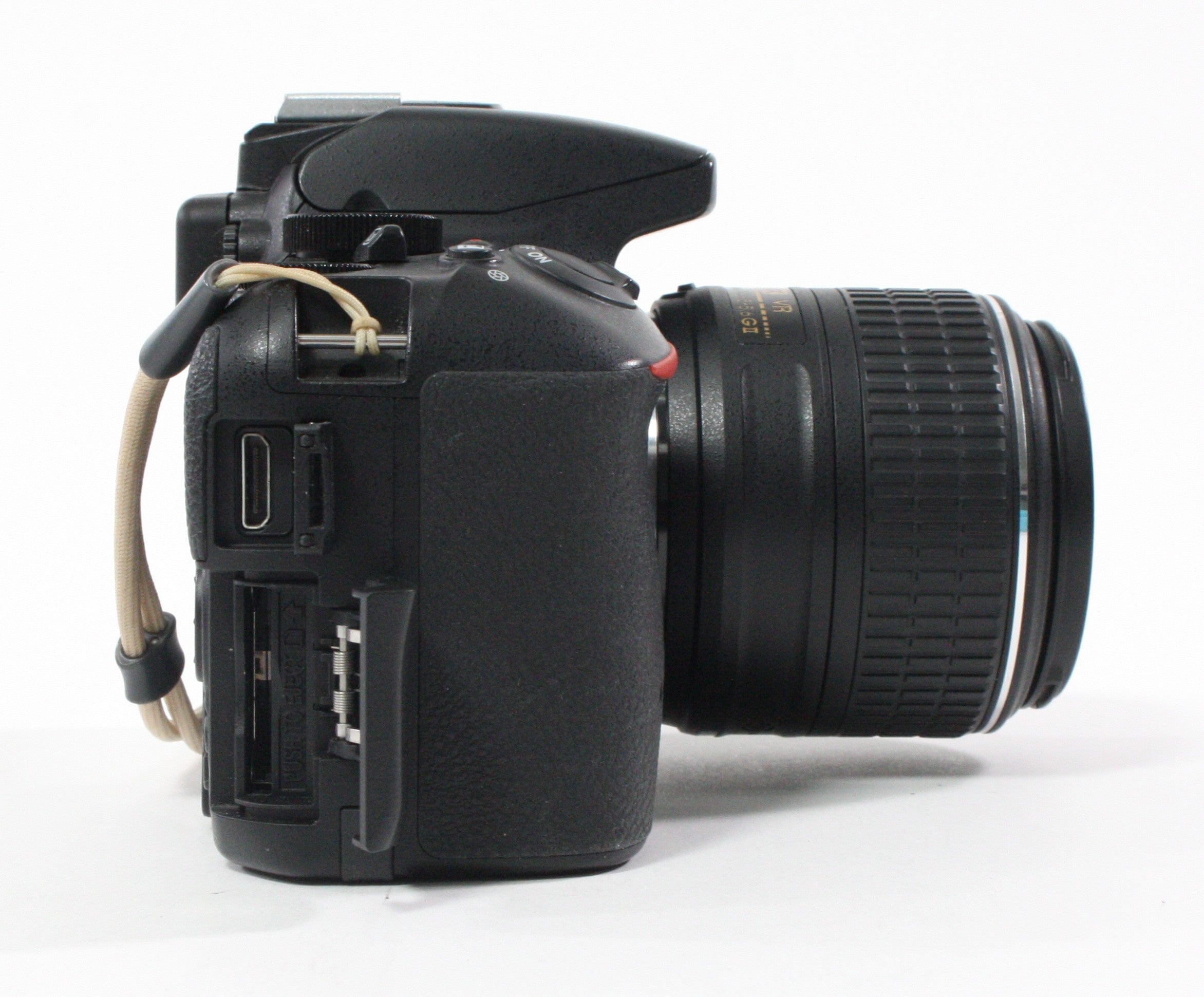 Nikon D5500 Digital SLR with 18-55mm f3.5-5.5G VR II Lens Shutter Count 2,325