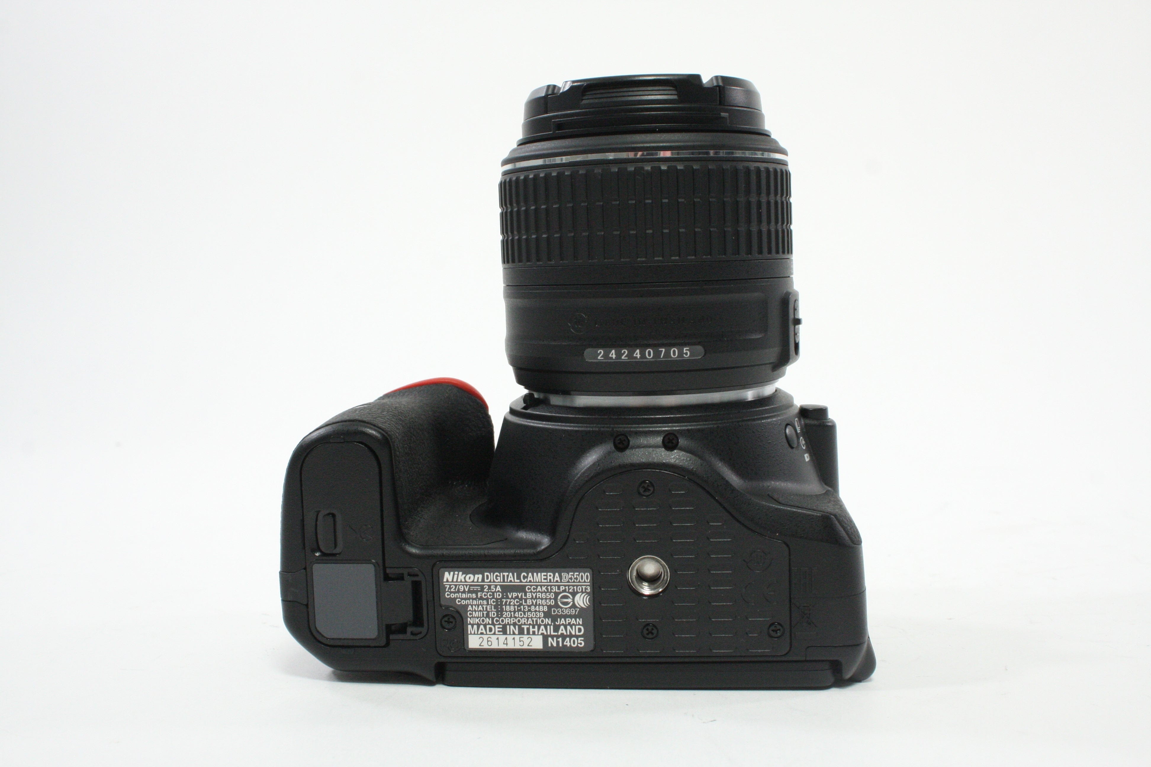 Nikon D5500 DSLR Camera with 18-55mm f/3.5-5.6G II DX VR Lens with Shutter Count 1,722