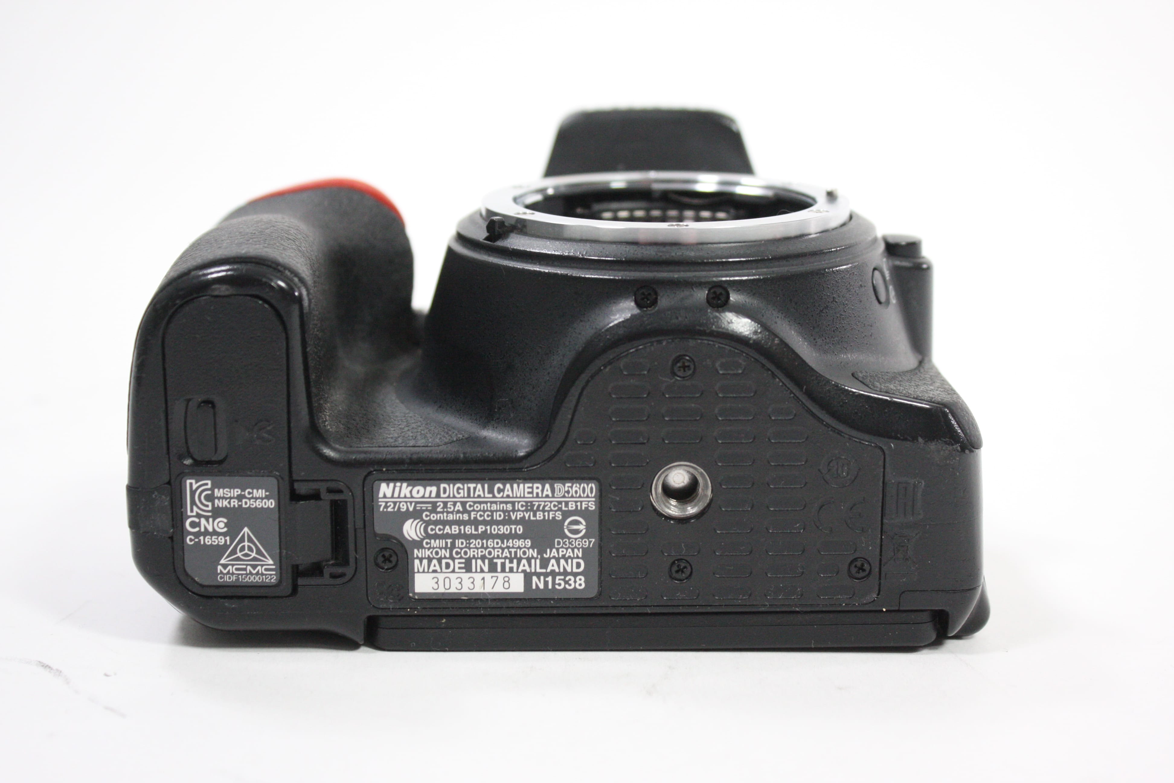 Nikon D5600 DSLR Camera with Nikon 18-55mm f/3.5-5.6G VR DX AF-P Lens with Shutter Count 102,565