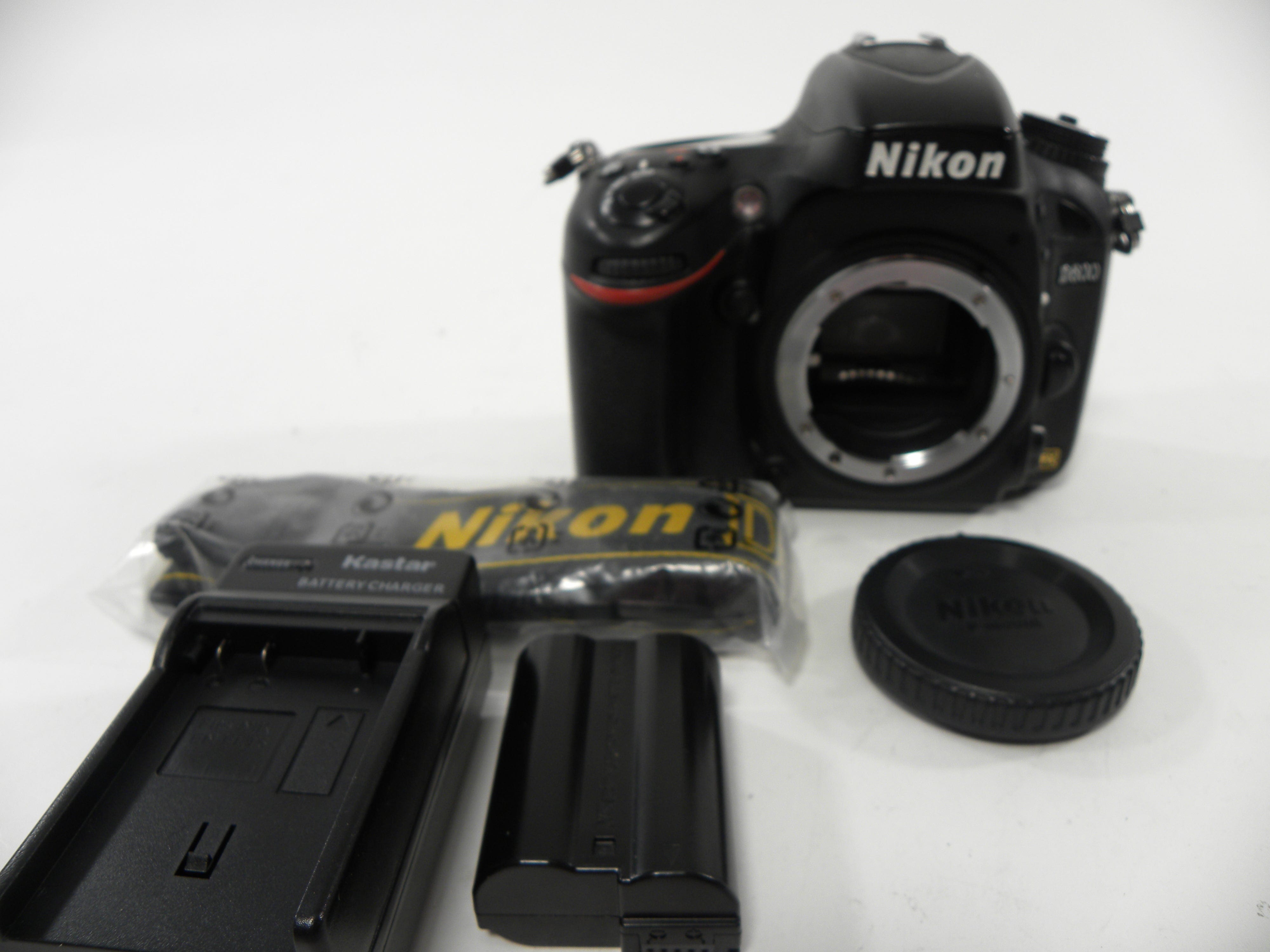 Nikon D600 24.3mp Digital SLR Body only Shutter Ct. 13,377