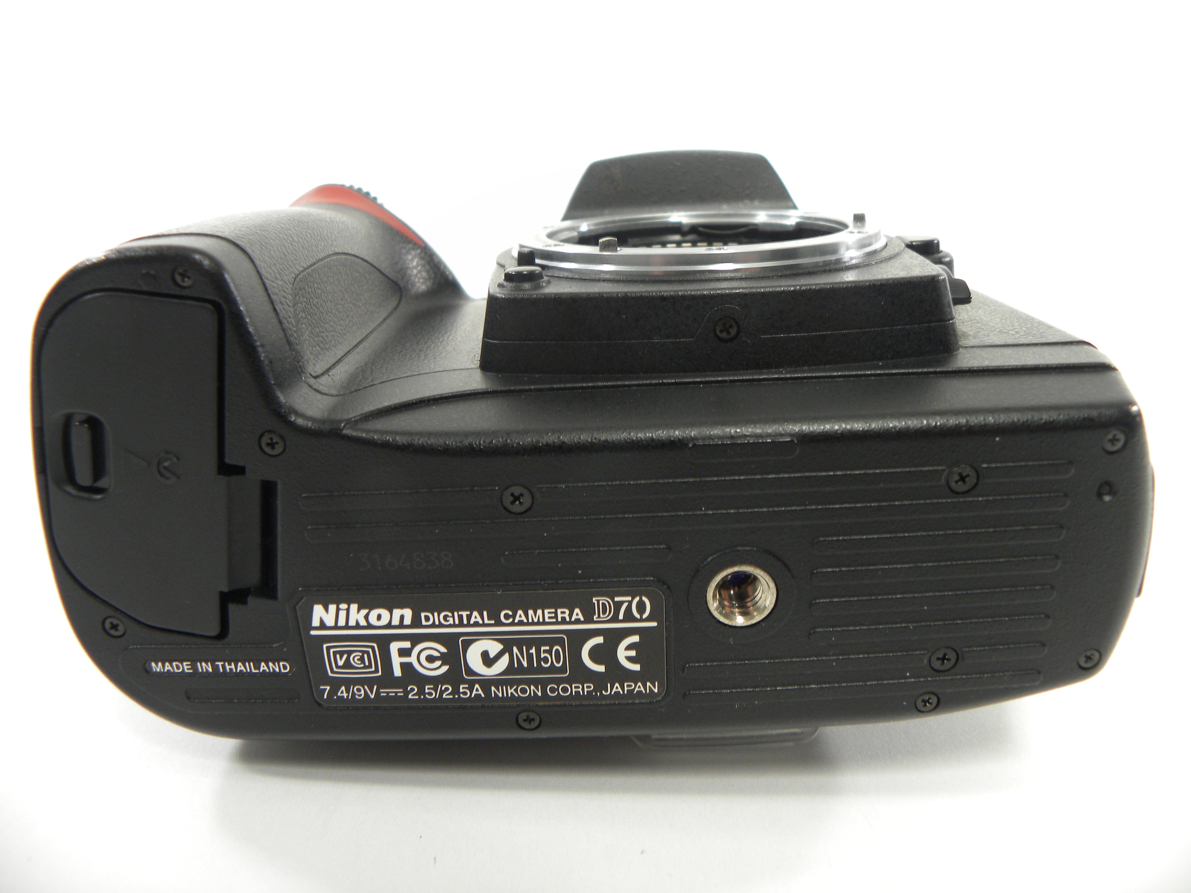 Nikon D70 6.1mp Digital SLR Body Only Shutter Ct. 5,347